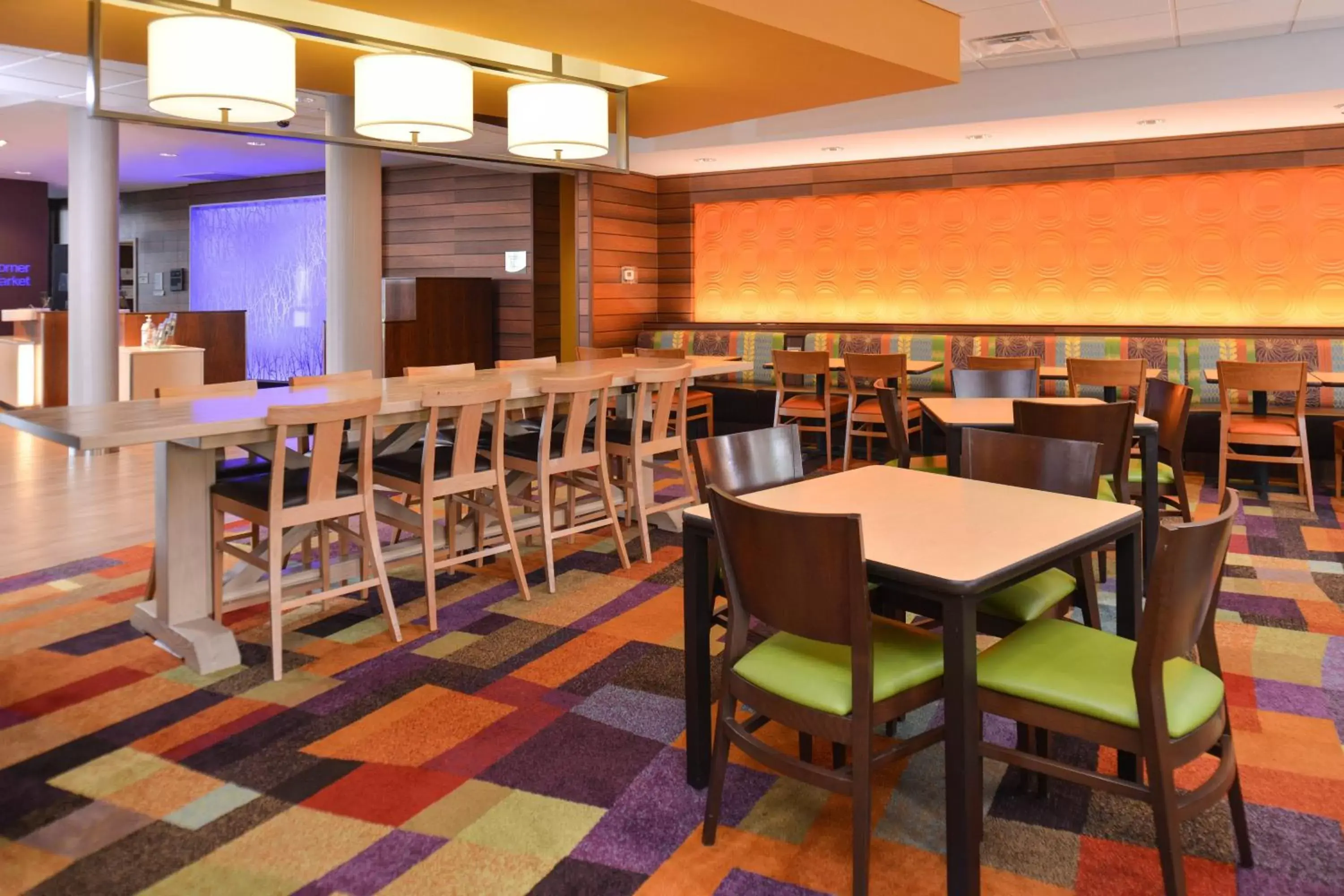 Restaurant/Places to Eat in Fairfield Inn and Suites by Marriott Calhoun