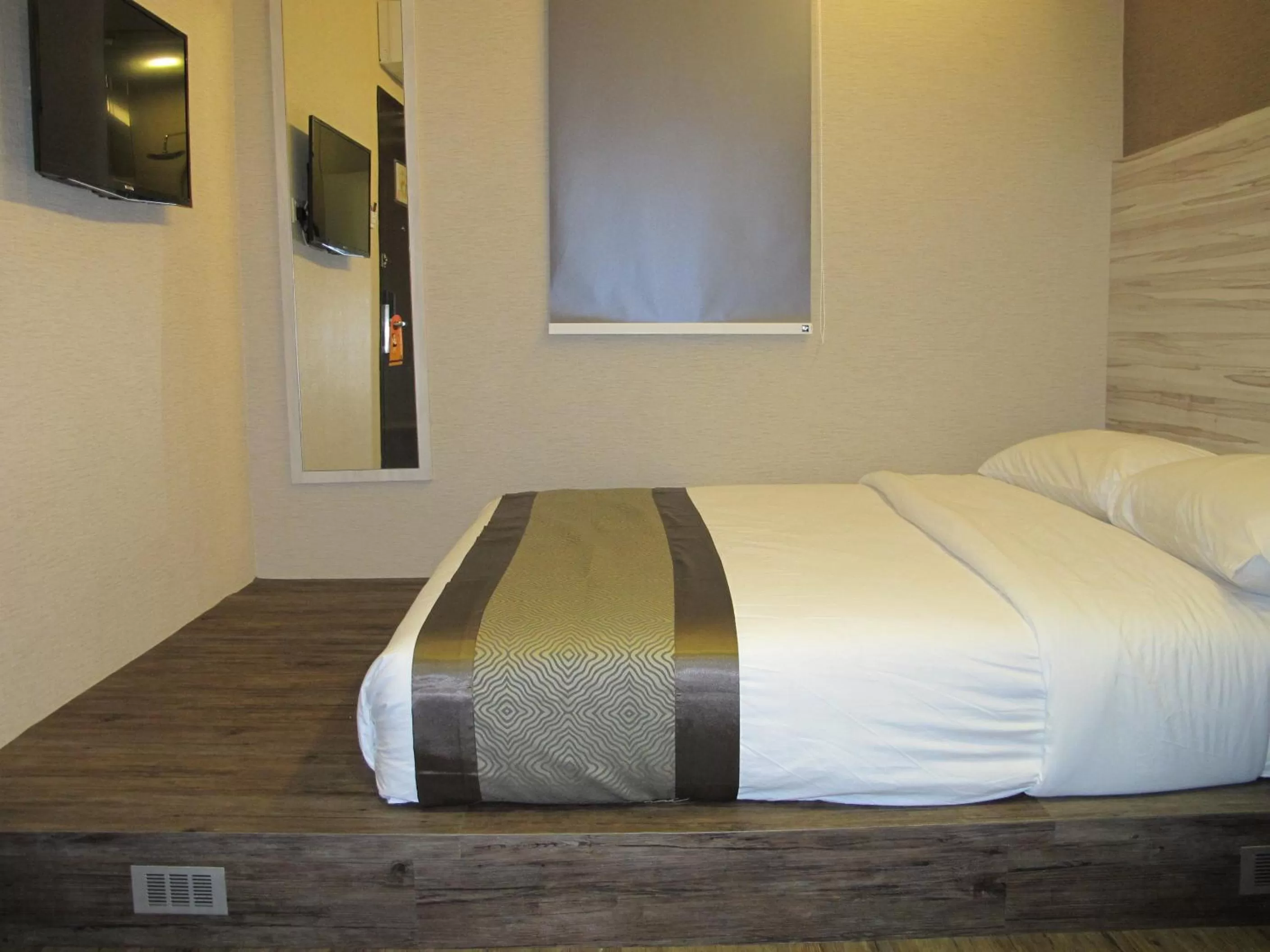 Bed in Hotel Austin Paradise - Taman Pulai Utama