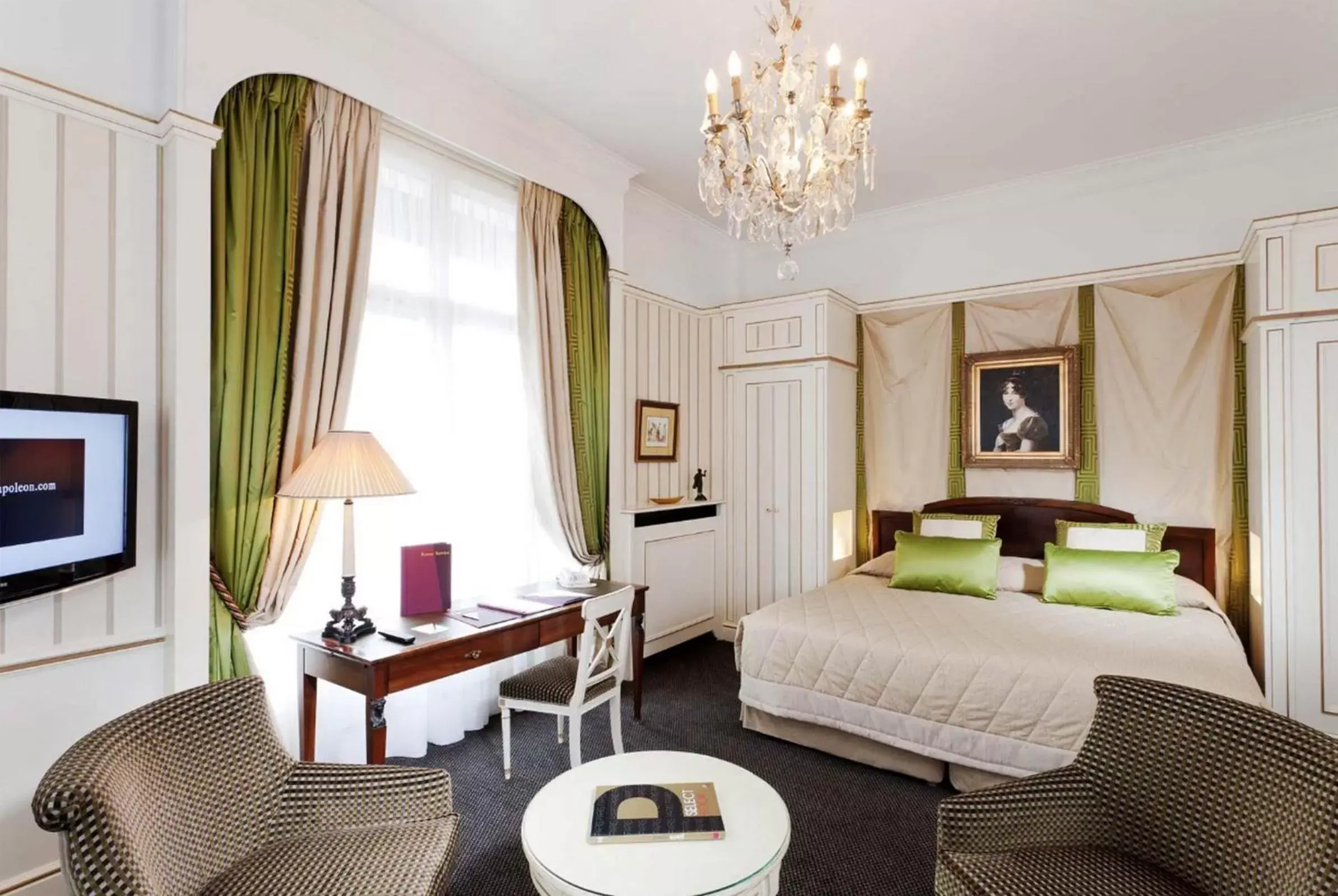 Junior Suite in Hotel Napoleon Paris