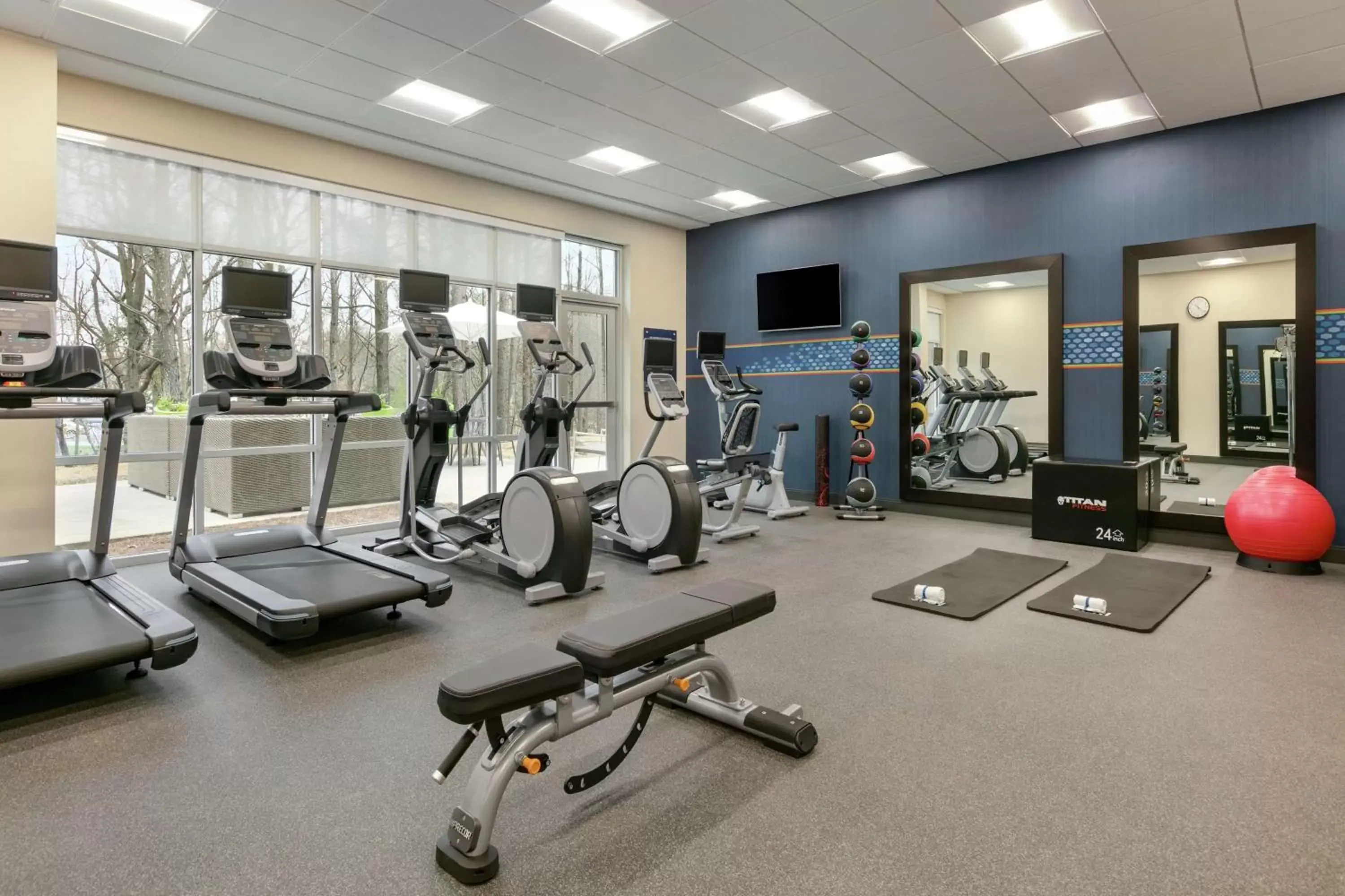 Fitness centre/facilities, Fitness Center/Facilities in Hampton Inn And Suites By Hilton Johns Creek