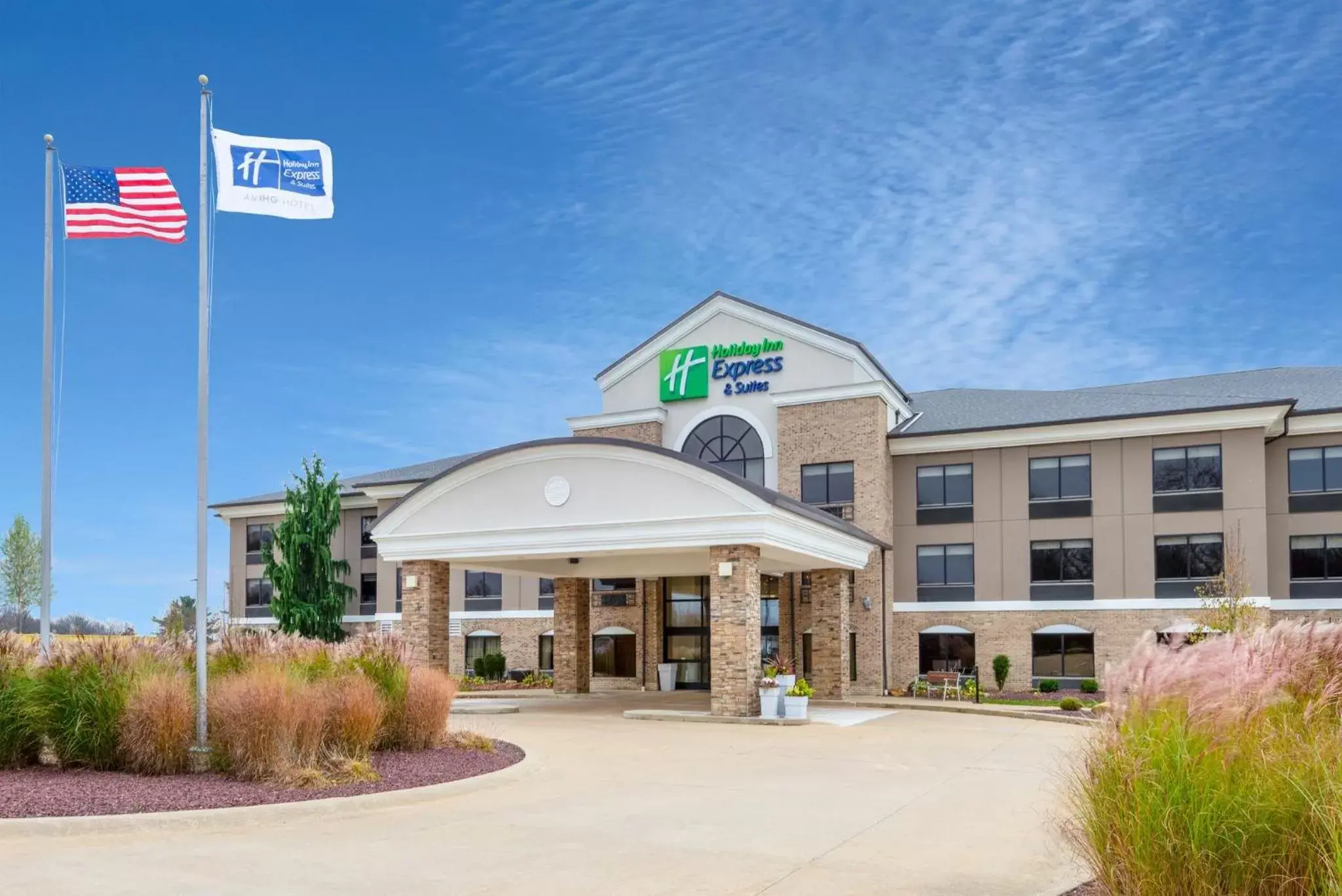 Property Building in Holiday Inn Express & Suites Wadsworth, an IHG Hotel