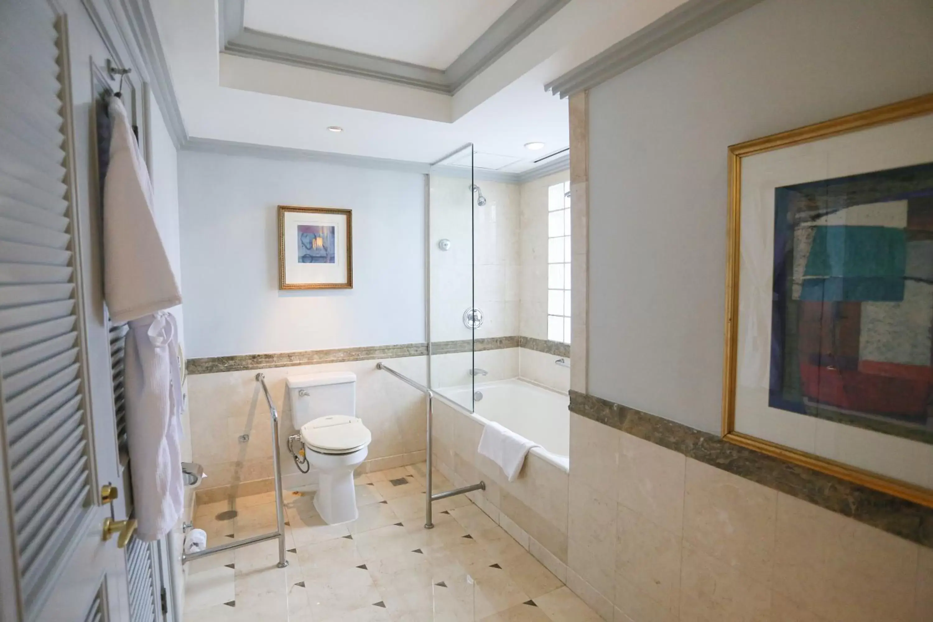 Shower, Bathroom in Wyndham Casablanca Jakarta