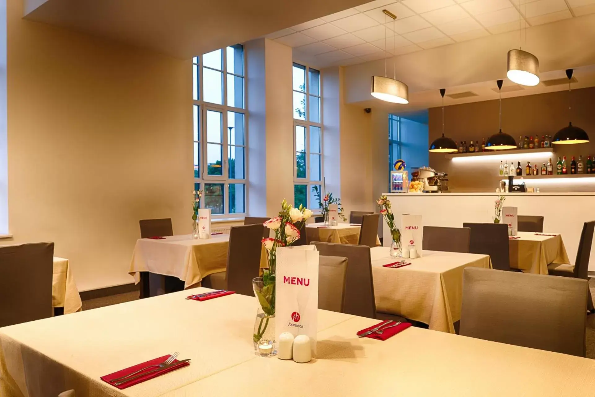Restaurant/places to eat in Focus Hotel Łódź Restaurant/places to eat in Focus Hotel Łódź