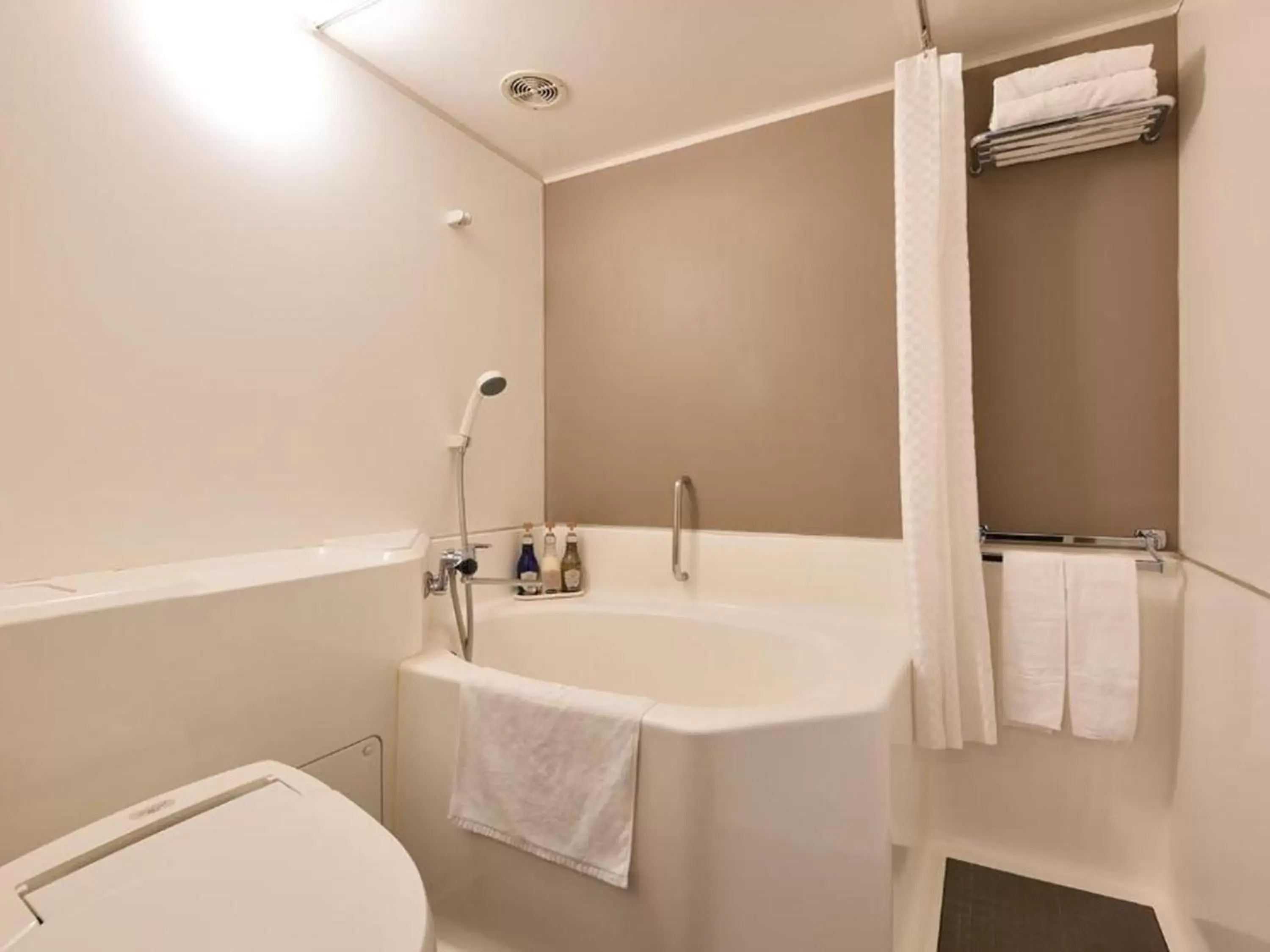 Bathroom in Shinjuku Prince Hotel