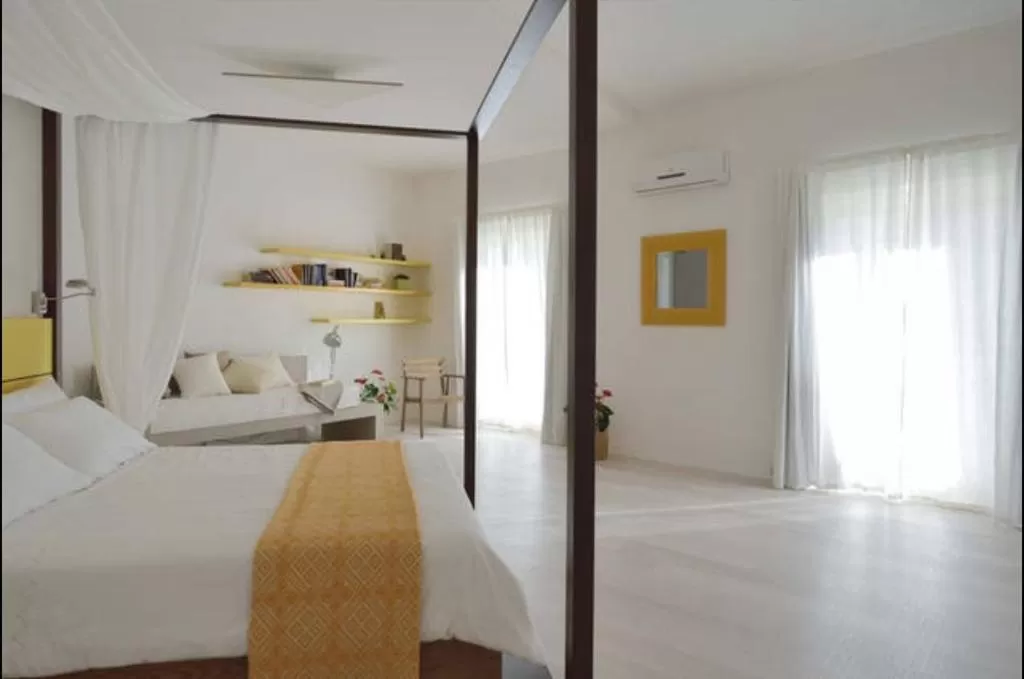 Bed in Community Rooms & Wine