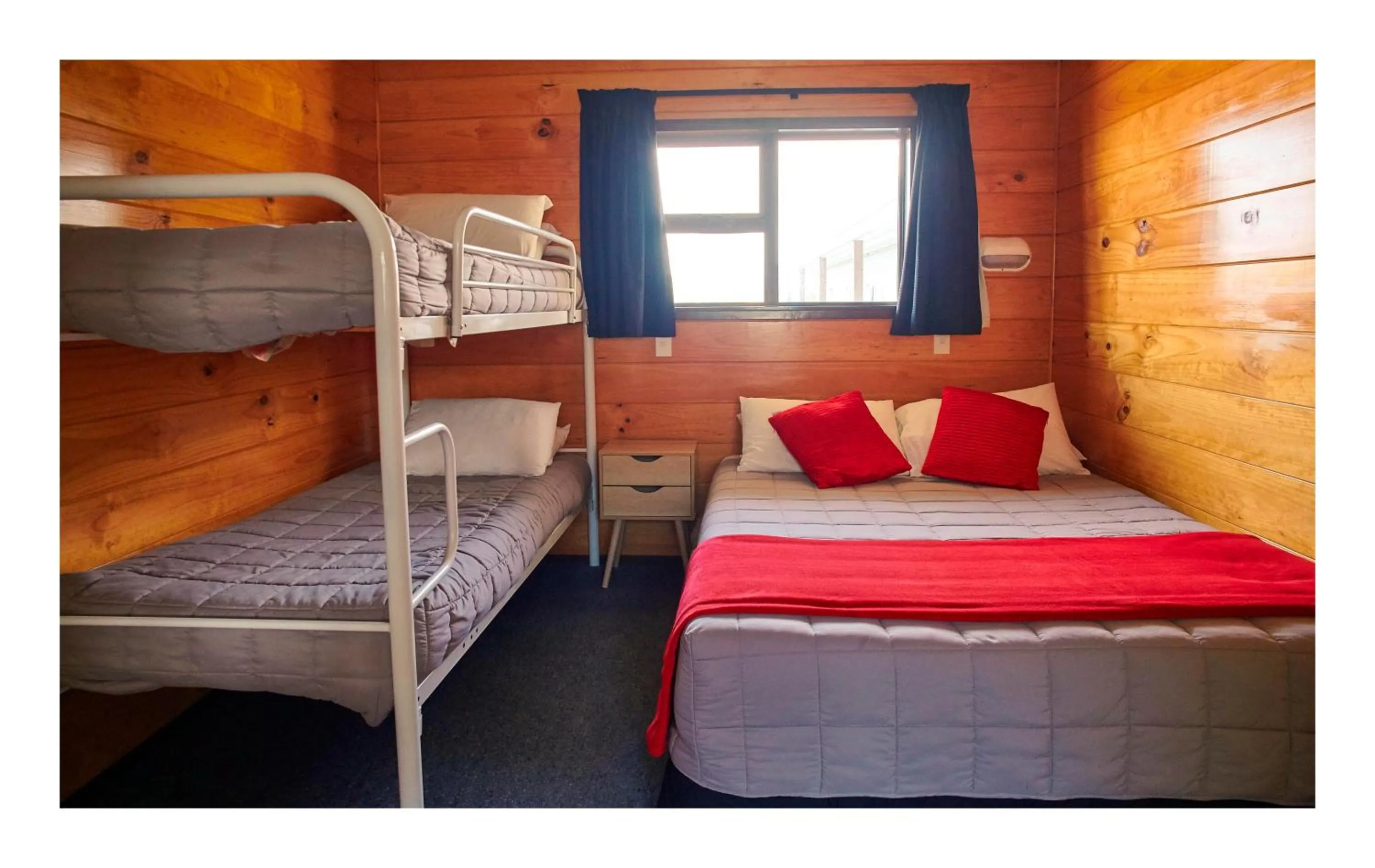 Bed in Greymouth Seaside TOP 10 Holiday Park