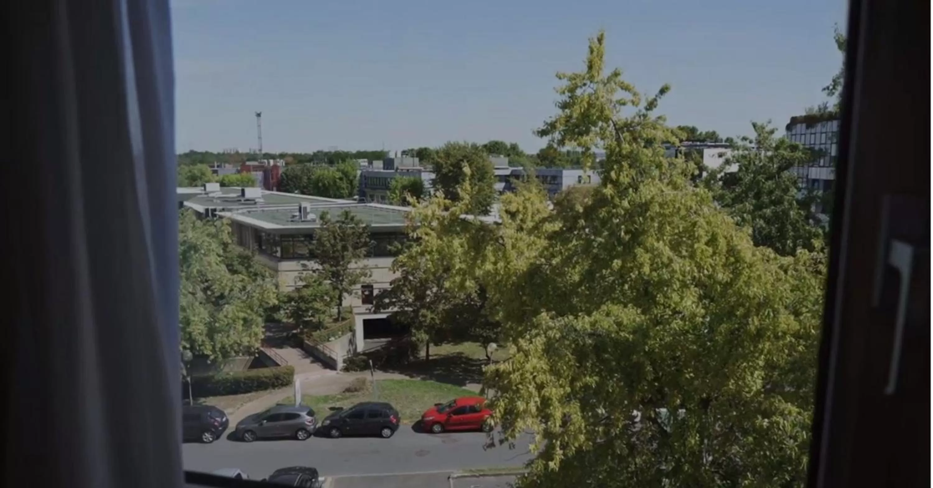 Street view in Campanile Paris Ouest - Gennevilliers Barbanniers