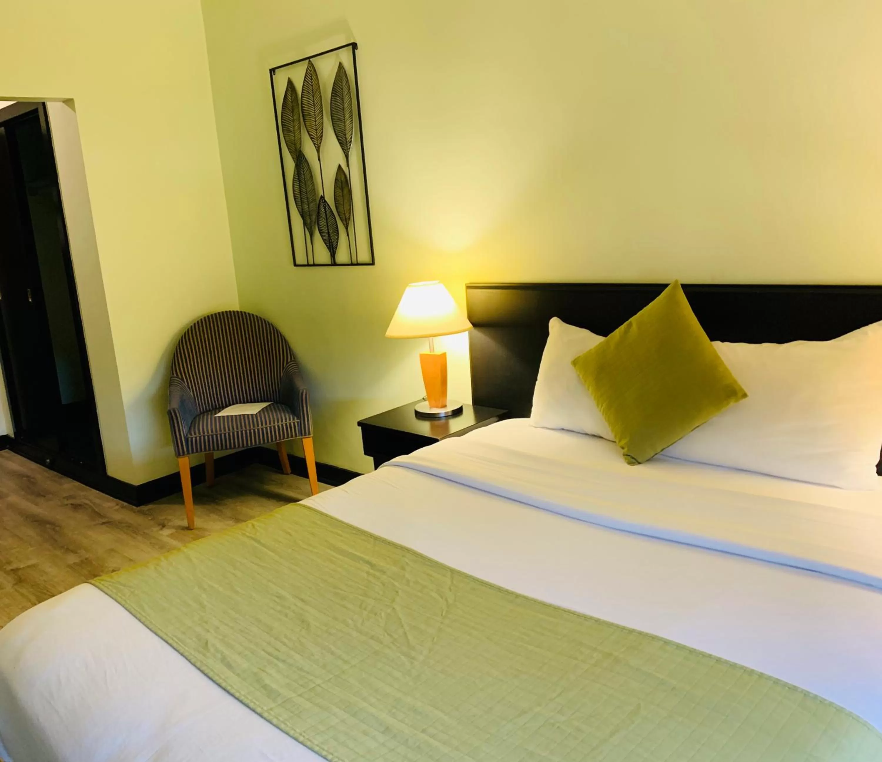 Bed in Hotel at the Waldorf