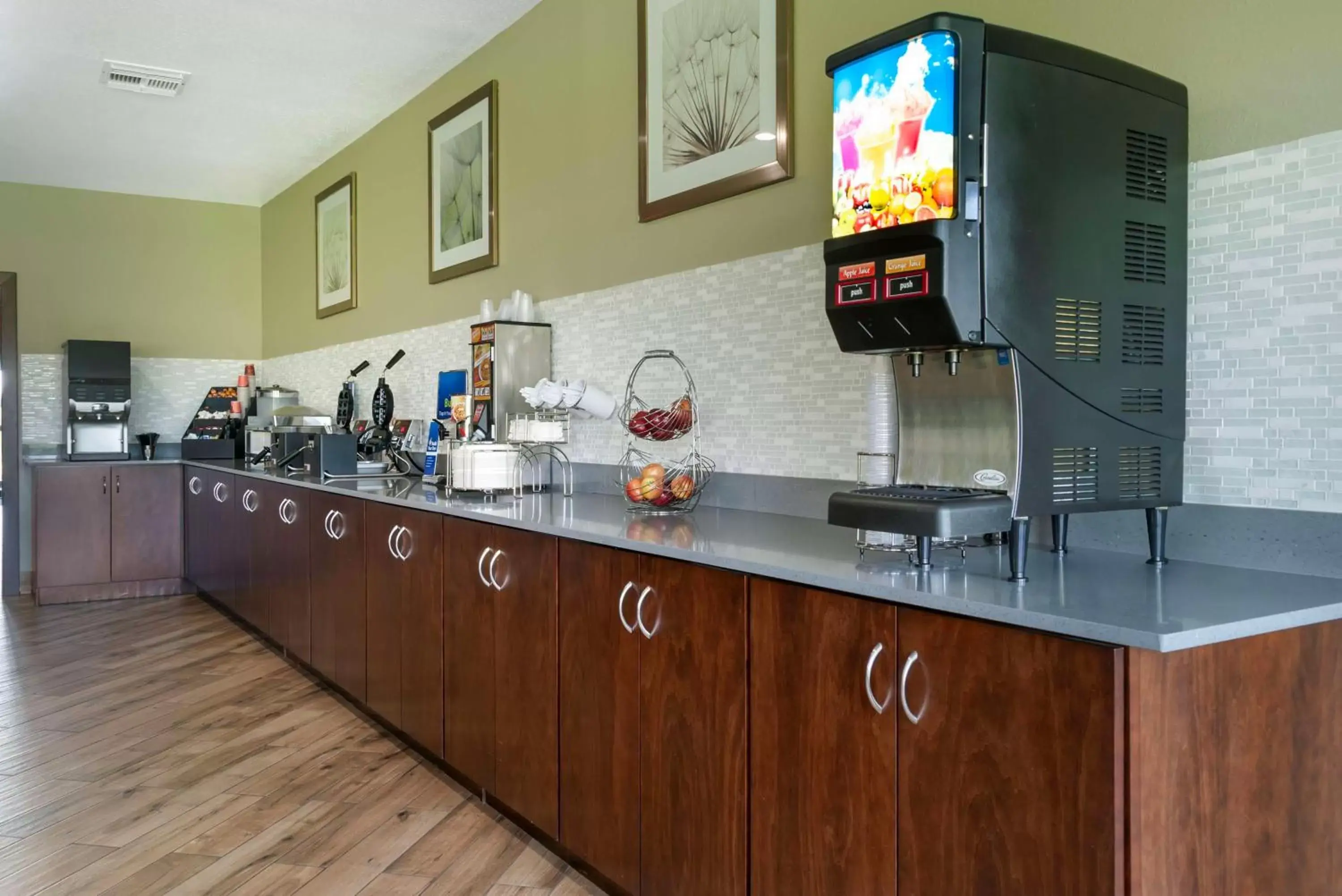 Breakfast, Kitchen/Kitchenette in Best Western Clare Hotel