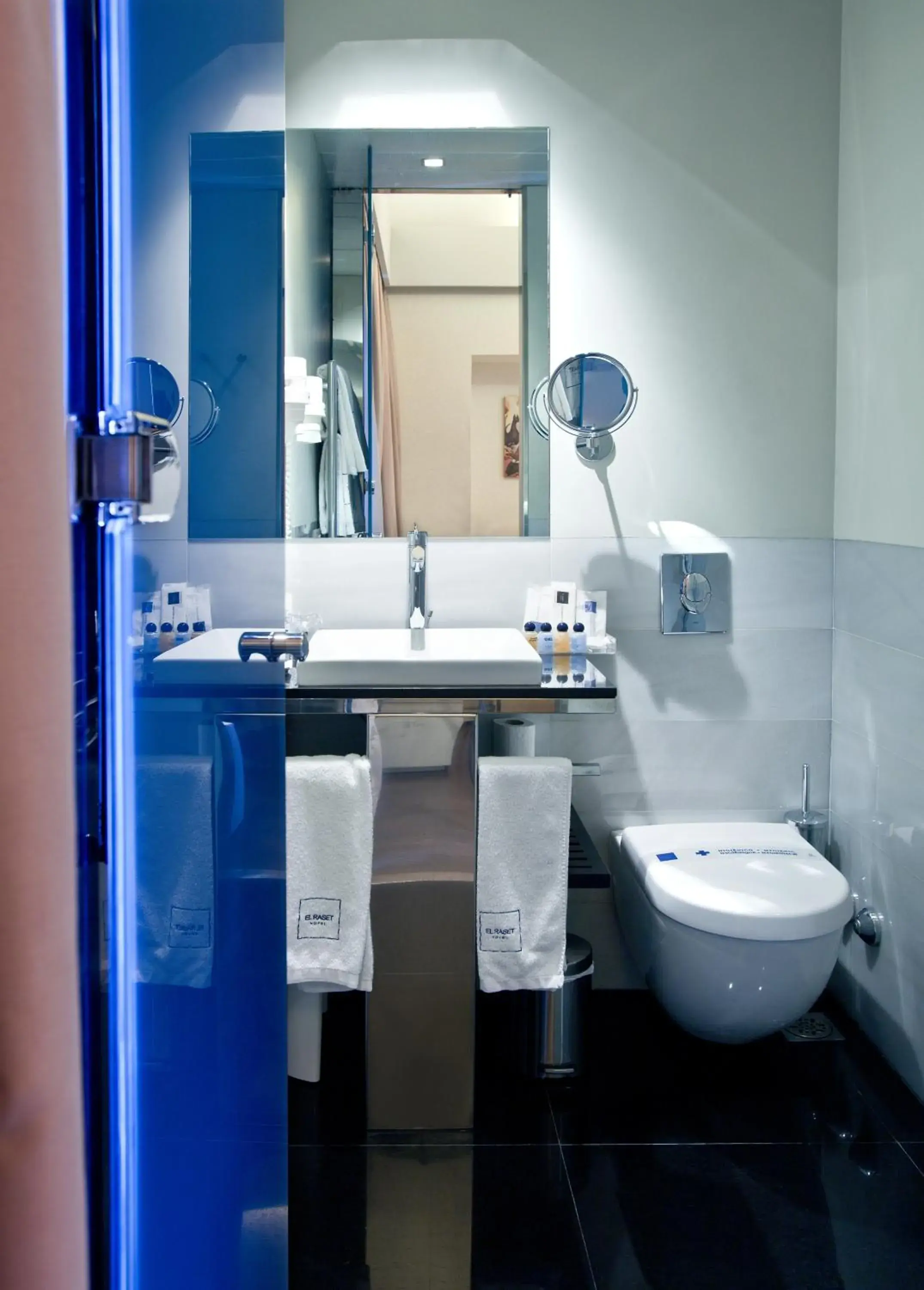 Bathroom in Hotel El Raset