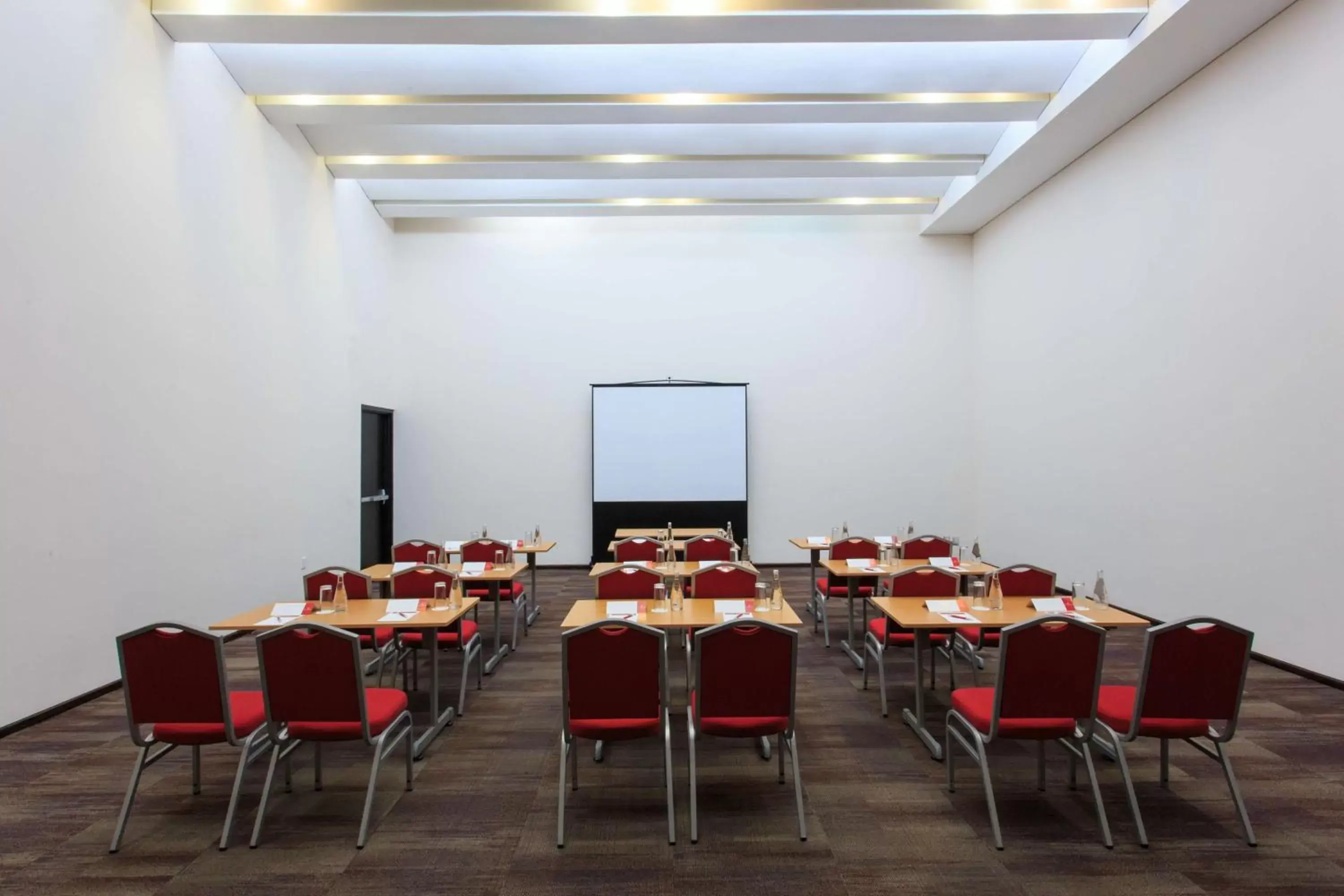 Meeting/conference room in NH Collection Monterrey San Pedro