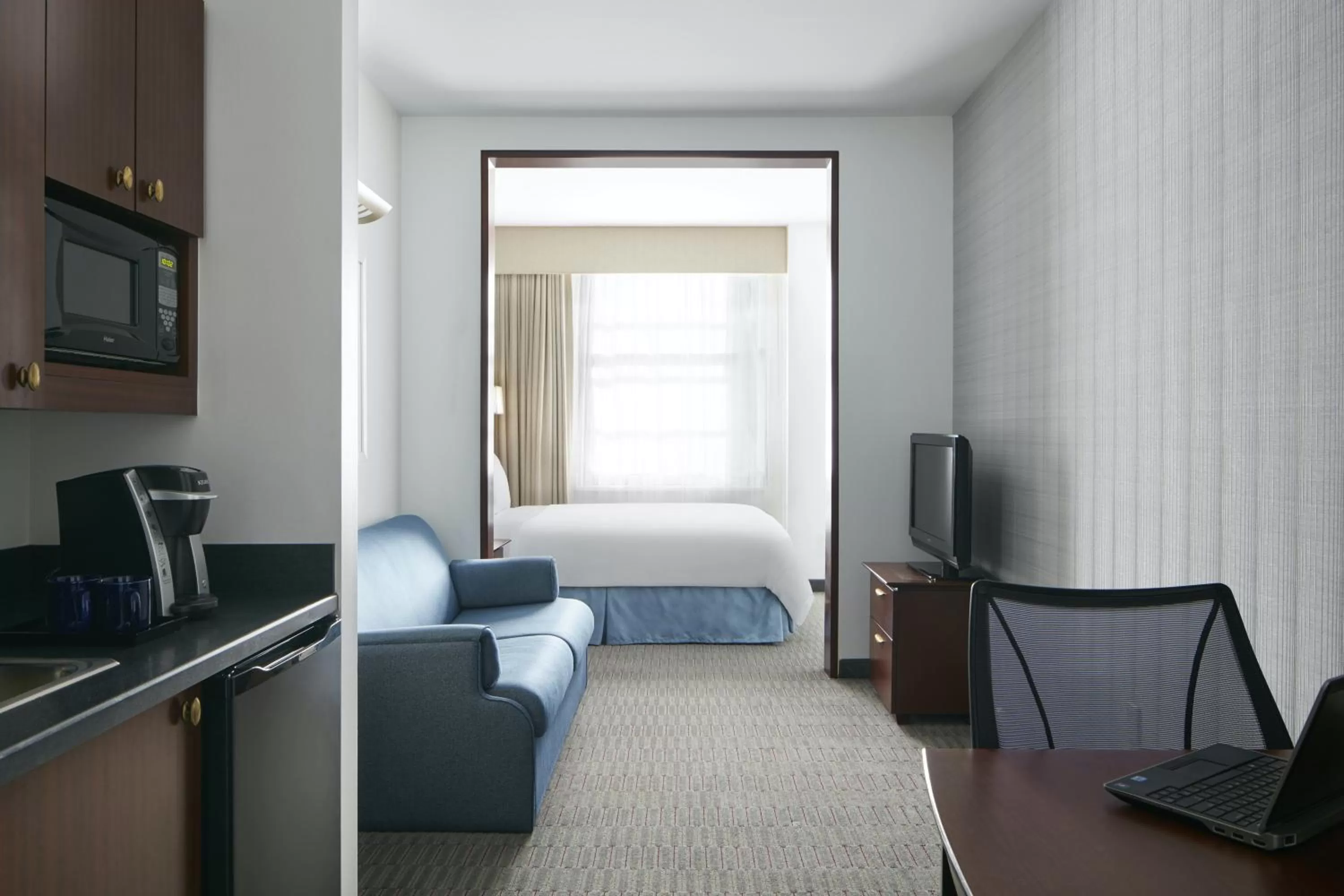 Seating area, Bed in Club Quarters Hotel Wacker at Michigan, Chicago