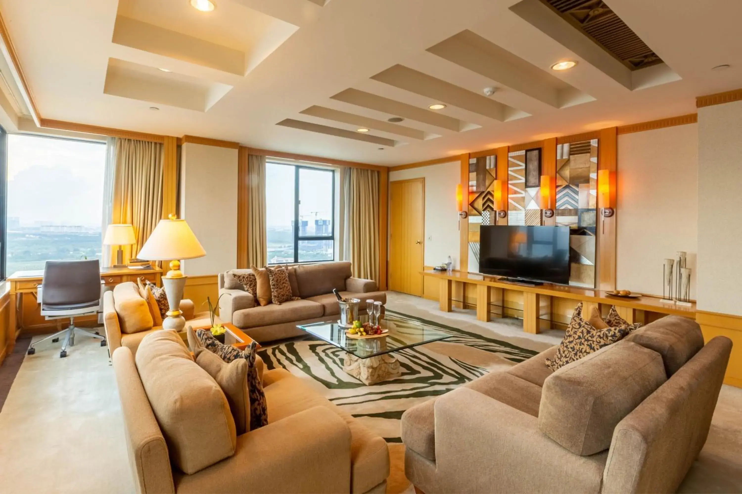 Living room, Seating Area in Renaissance Riverside Hotel Saigon