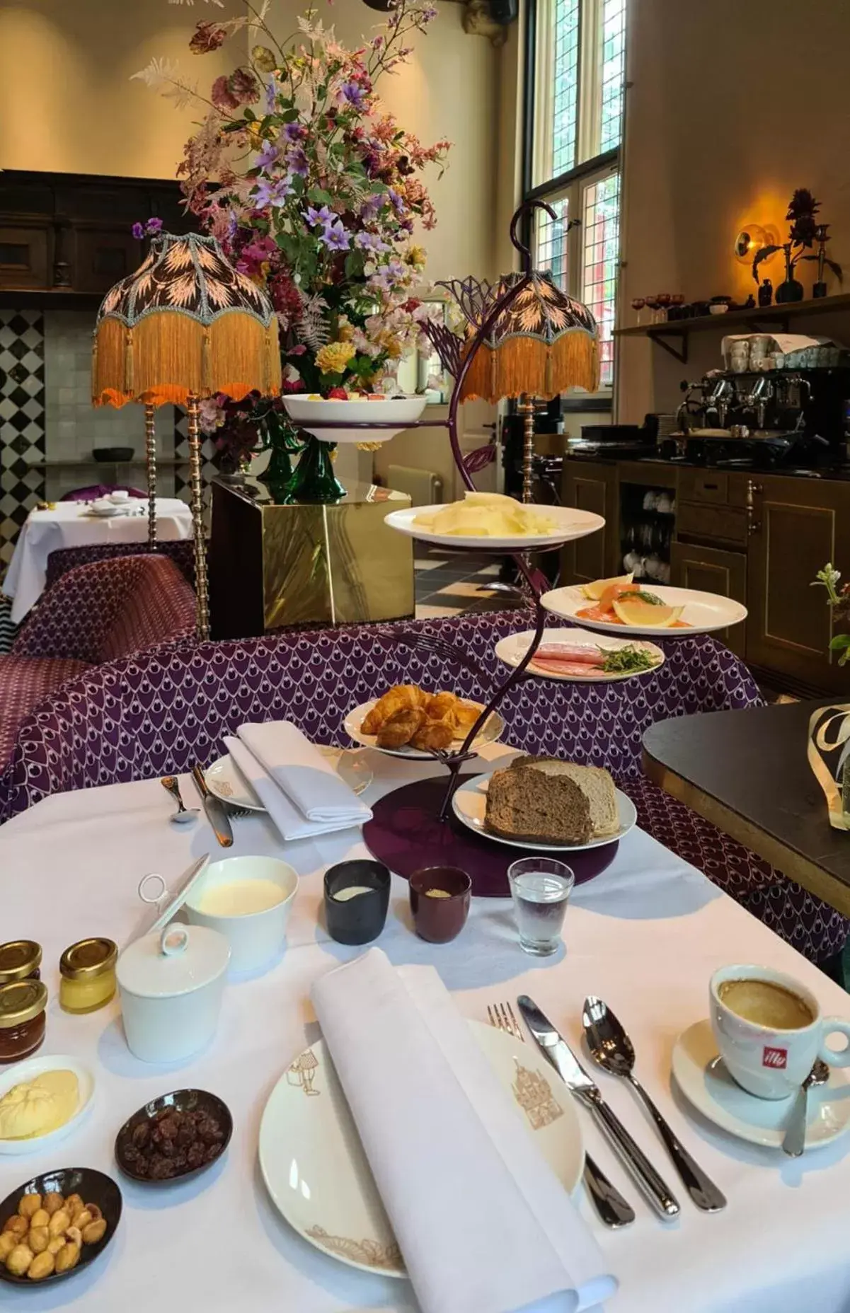 Breakfast, Restaurant/Places to Eat in Relais & Châteaux Weeshuis Gouda