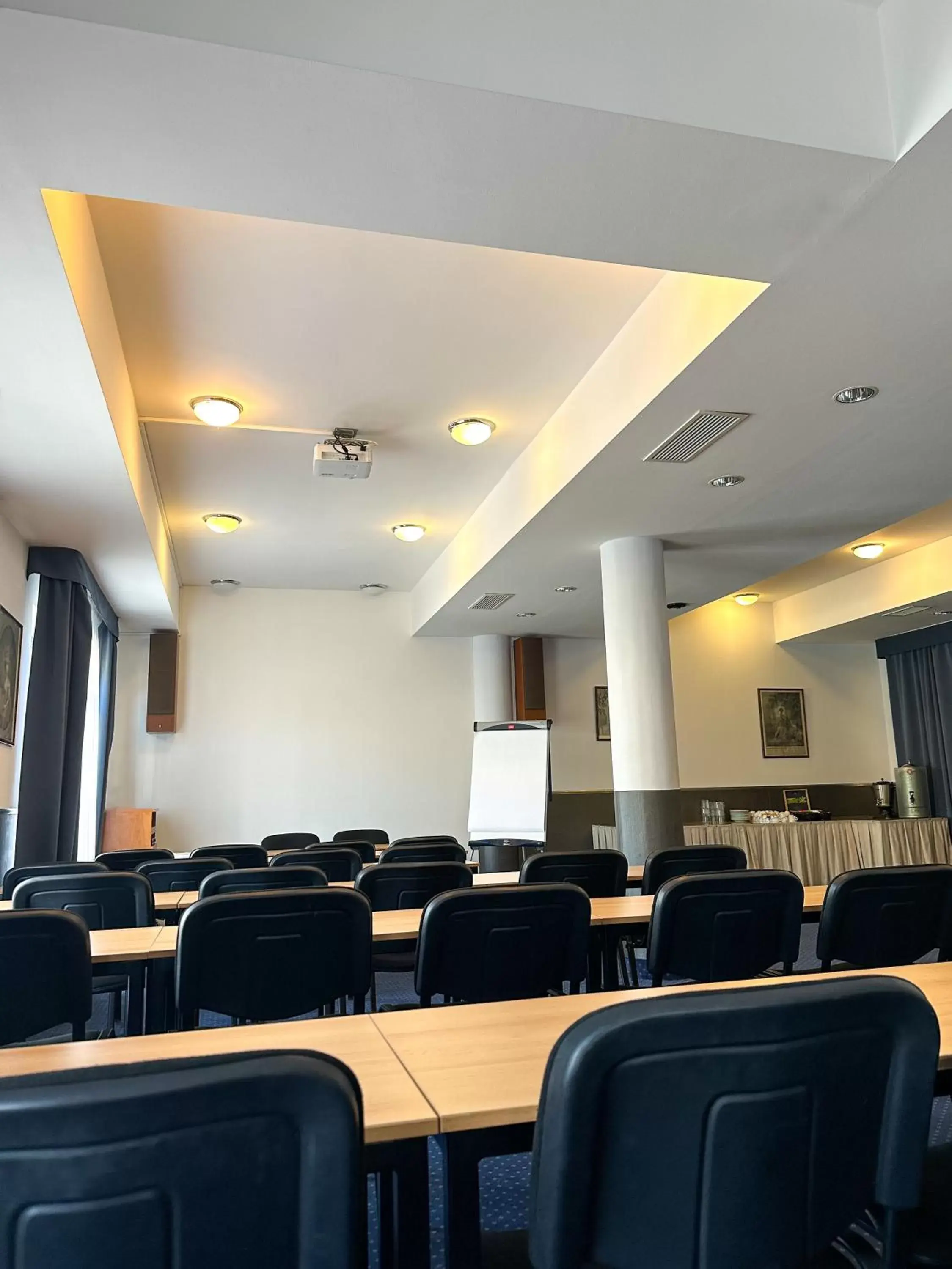 Business facilities in Hotel Theresia