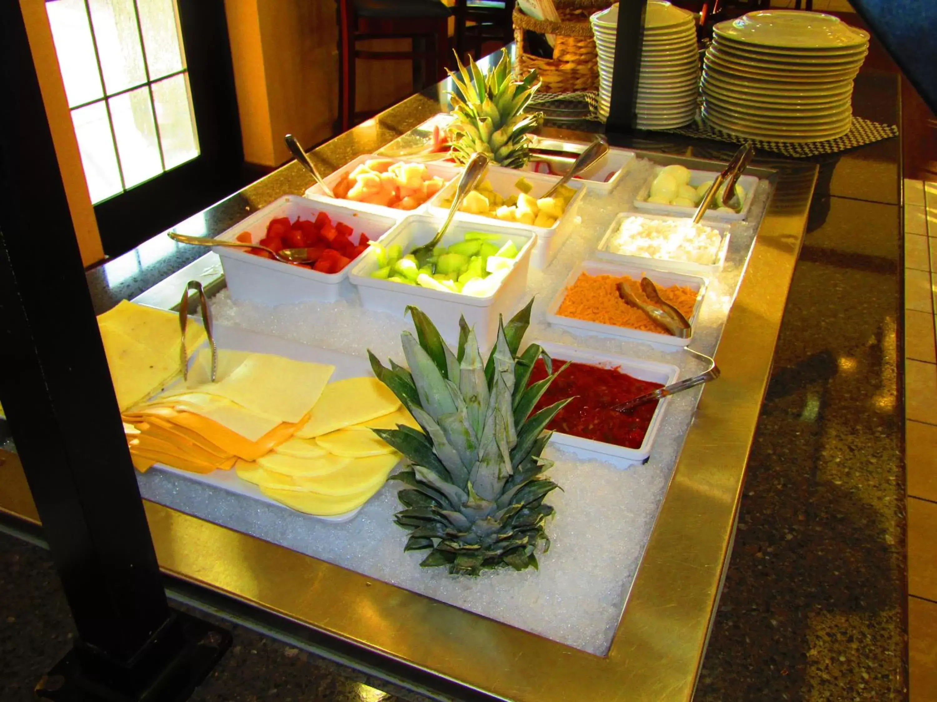 Breakfast, Restaurant/Places to Eat in Staybridge Suites Rochester University, an IHG Hotel