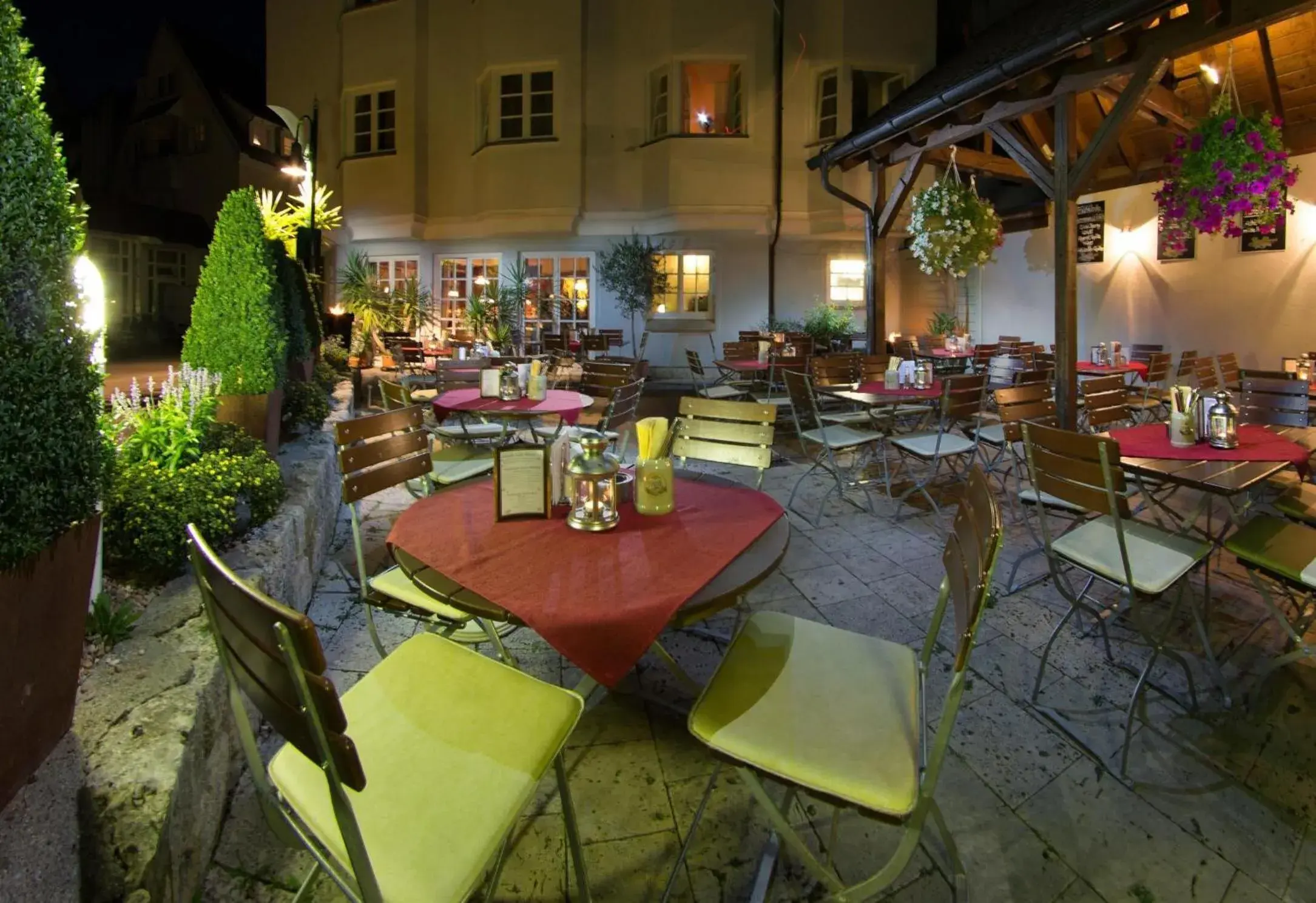 Balcony/Terrace, Restaurant/Places to Eat in Hotel zum Ochsen