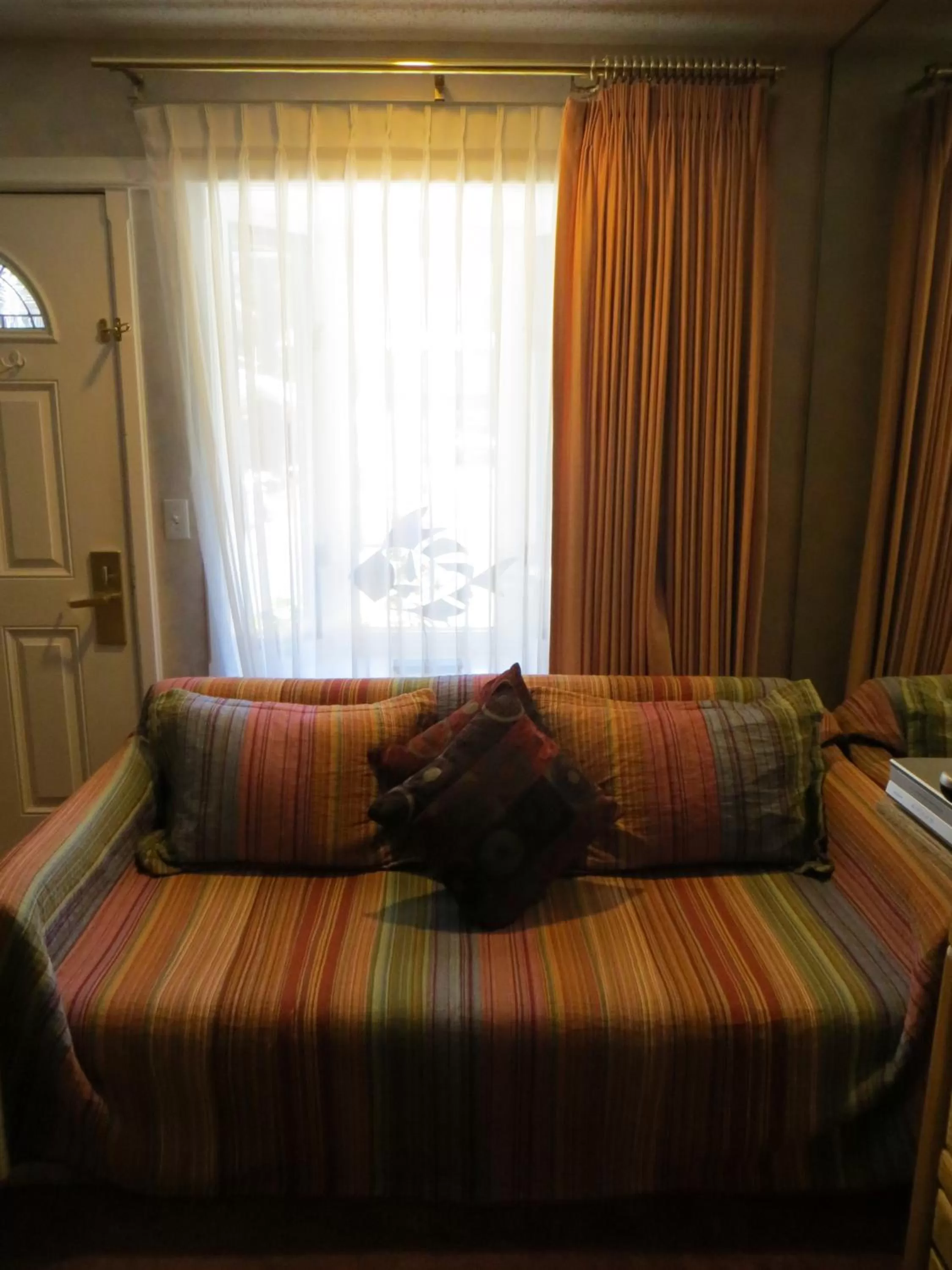 Day in Stardust Lodge