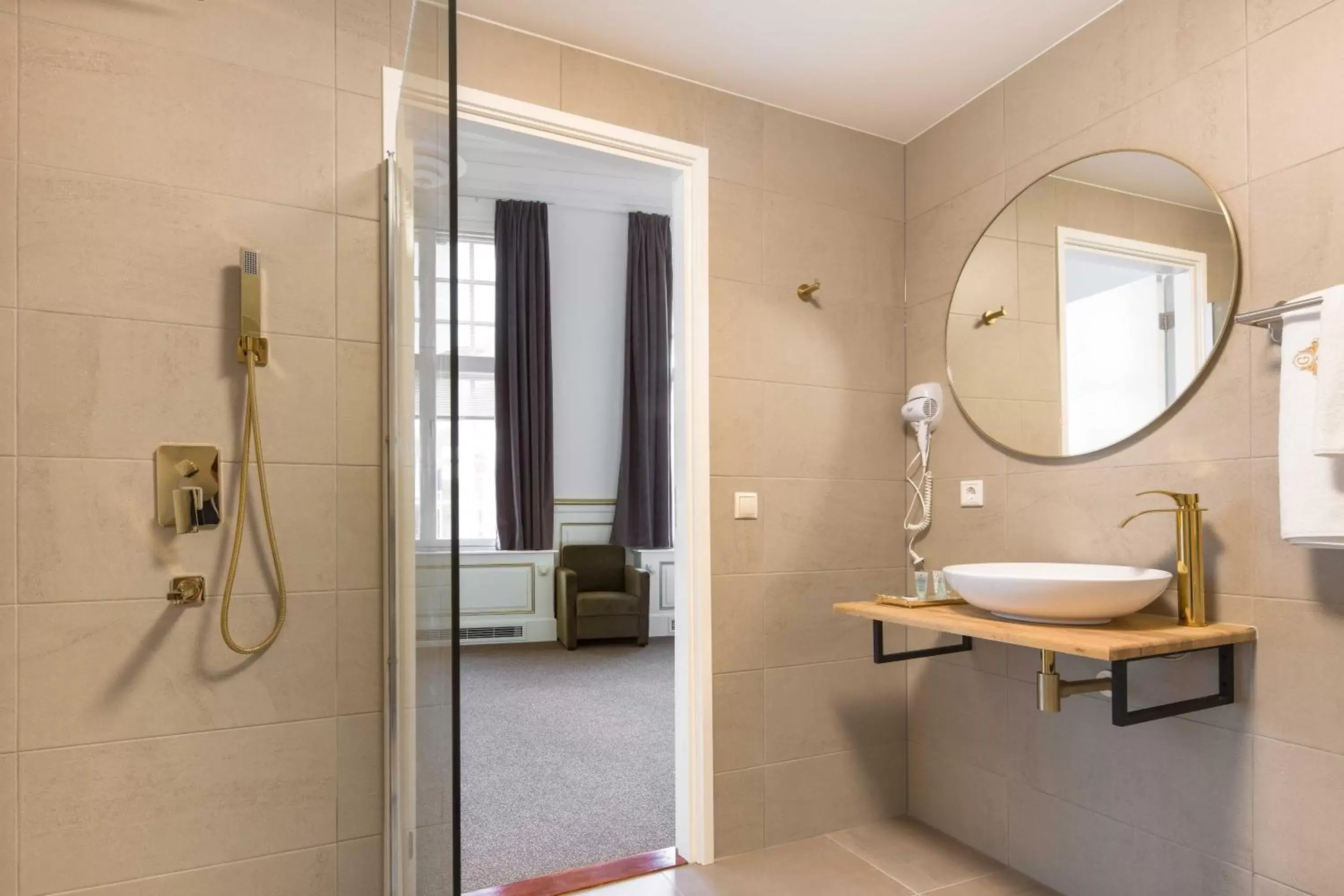 Bathroom in The Velvet Lodge