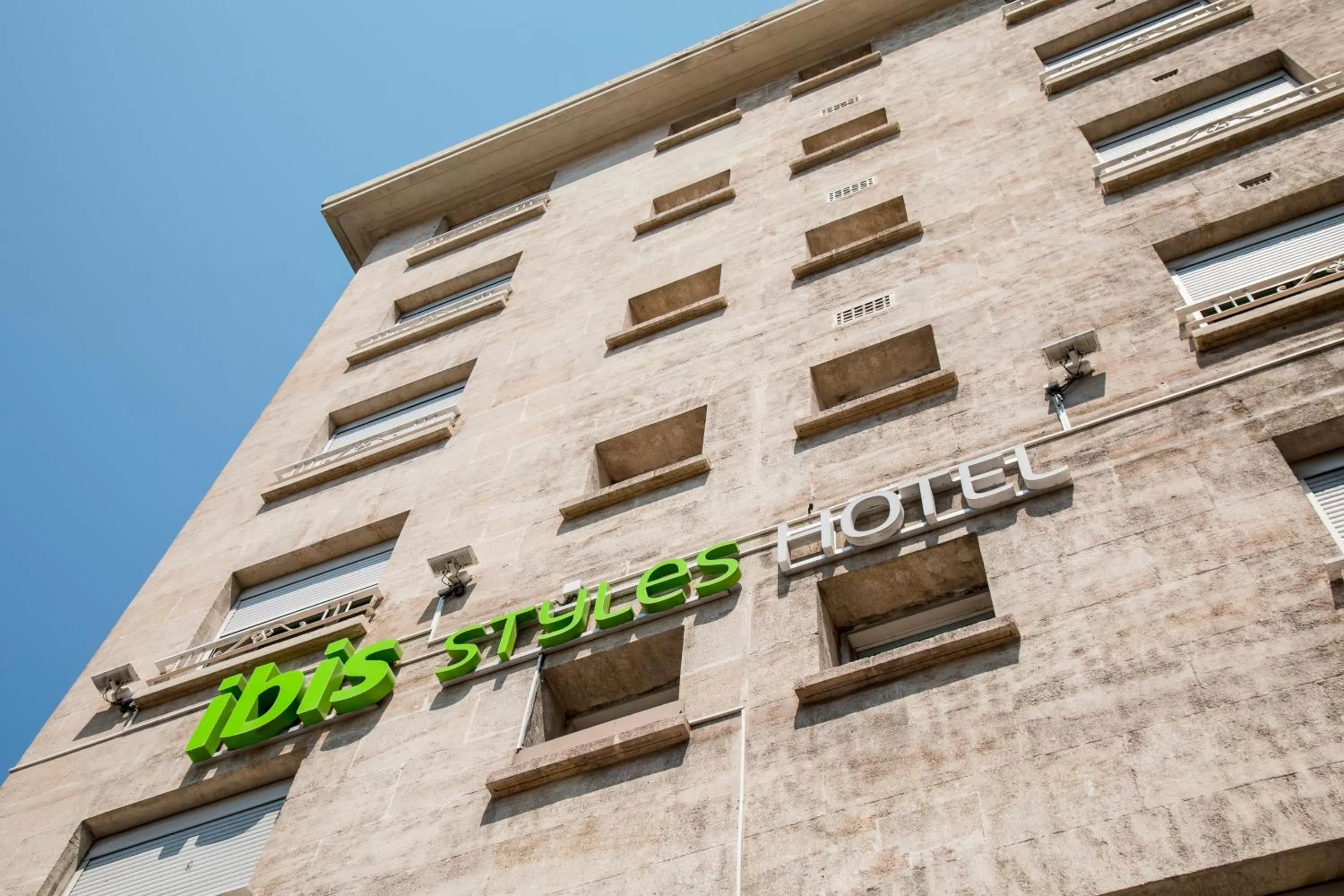 Facade/entrance in ibis Styles Marseille Centre Prado Place Castellane
