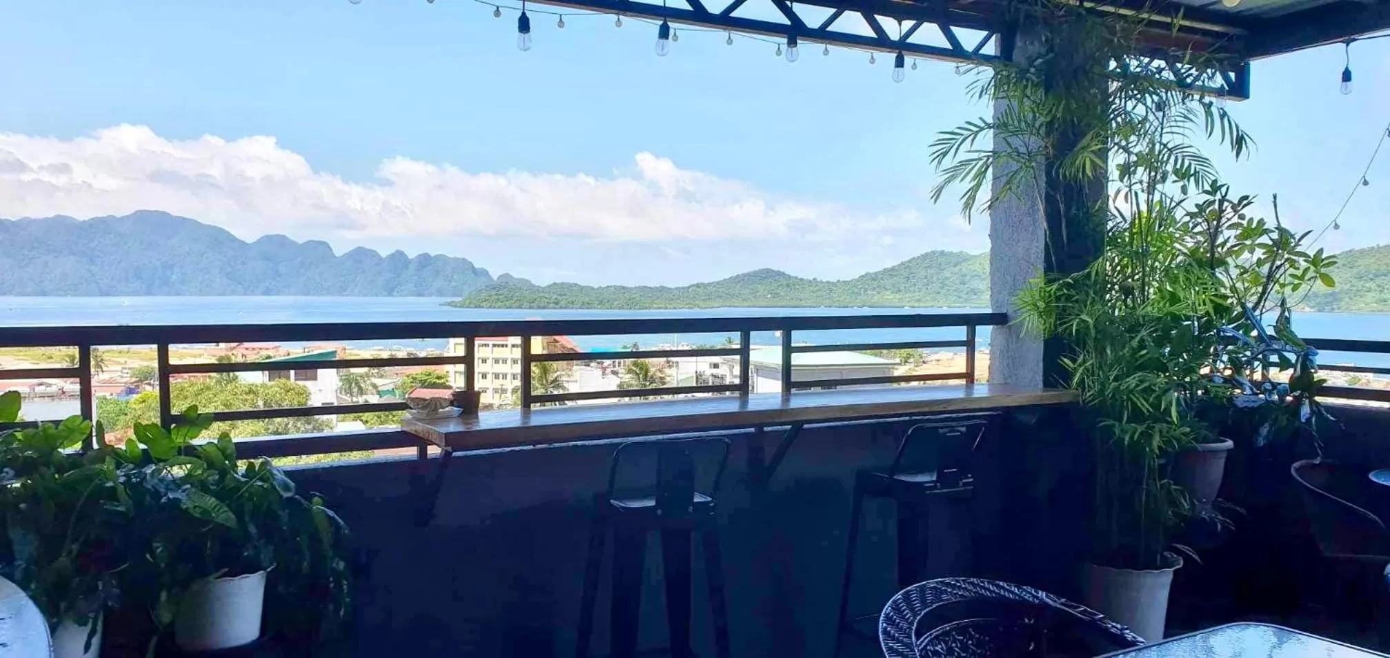 Balcony/Terrace in Kalis Viewpoint Lodge Coron