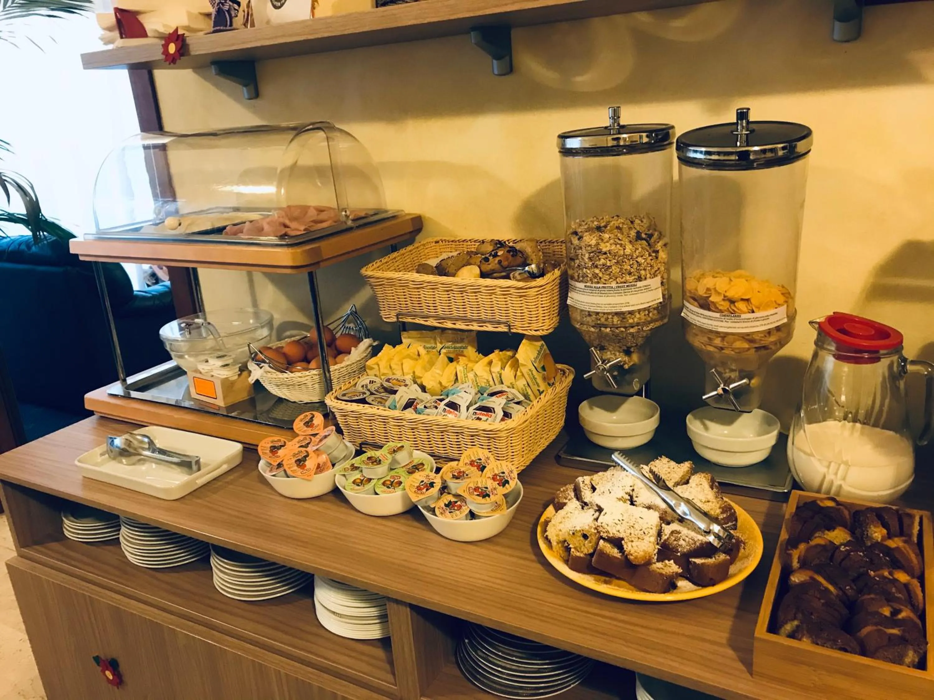 Buffet breakfast in Hotel San Carlo