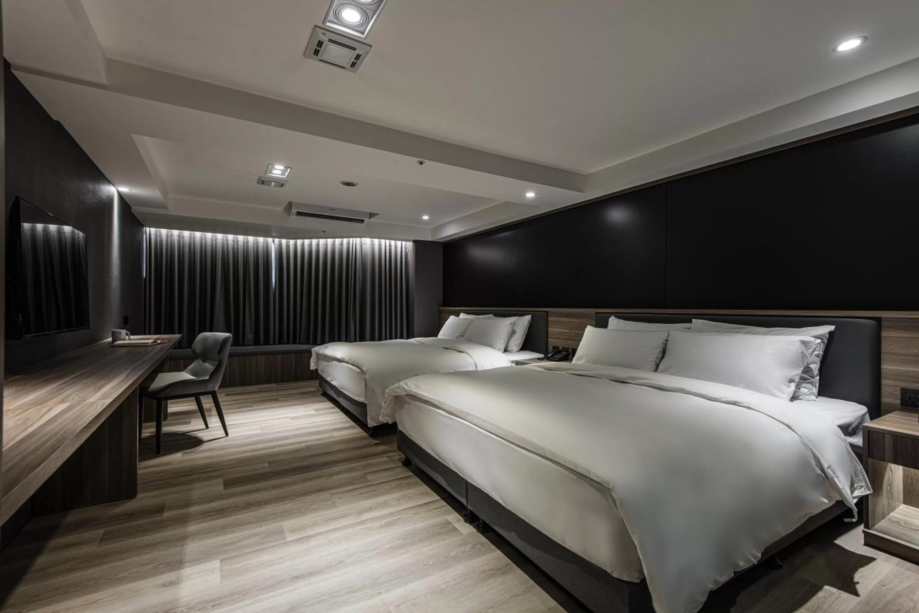 Bed in Autumn Willow Hotel