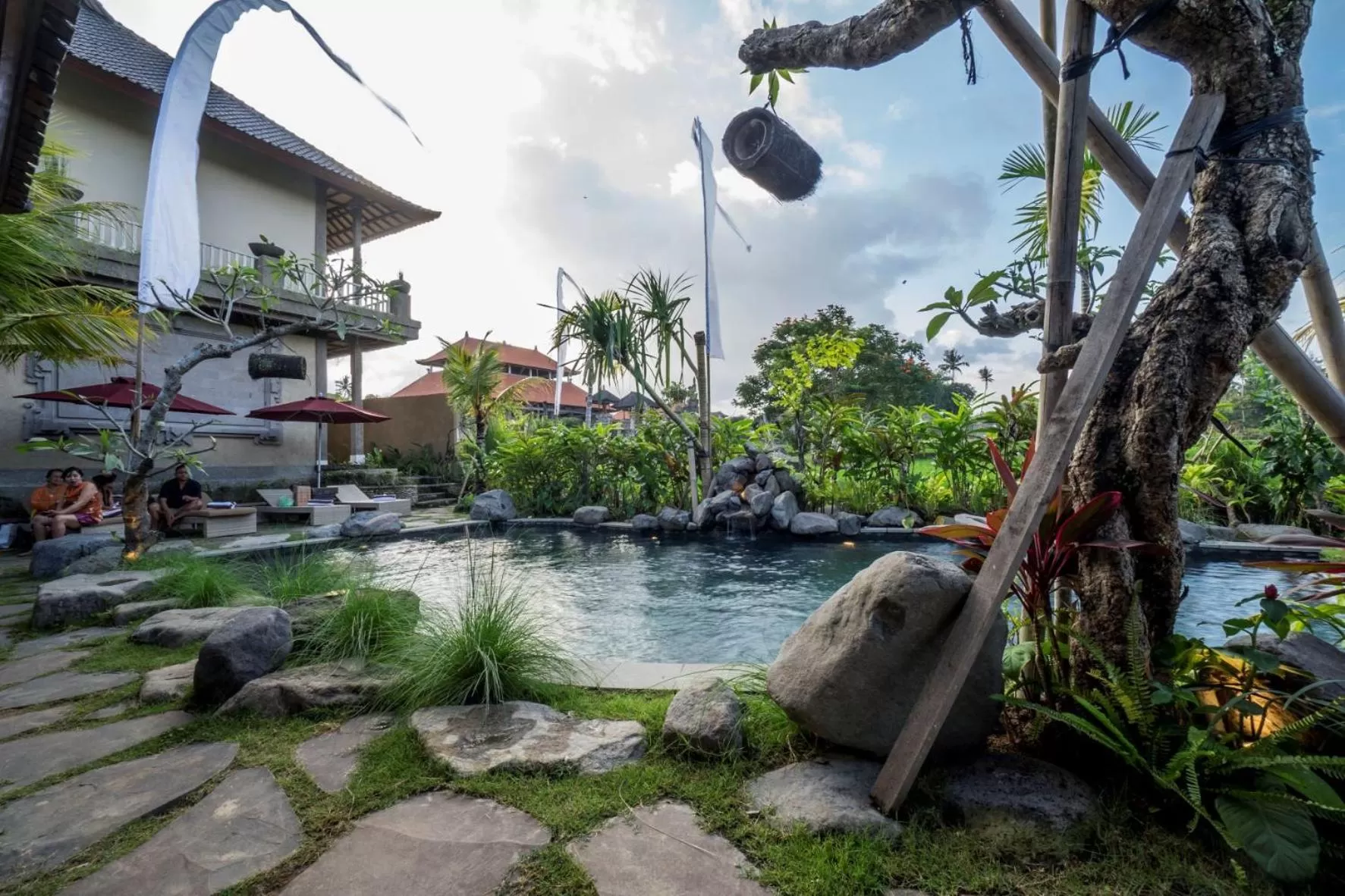 Swimming pool in Gerindem Cottages
