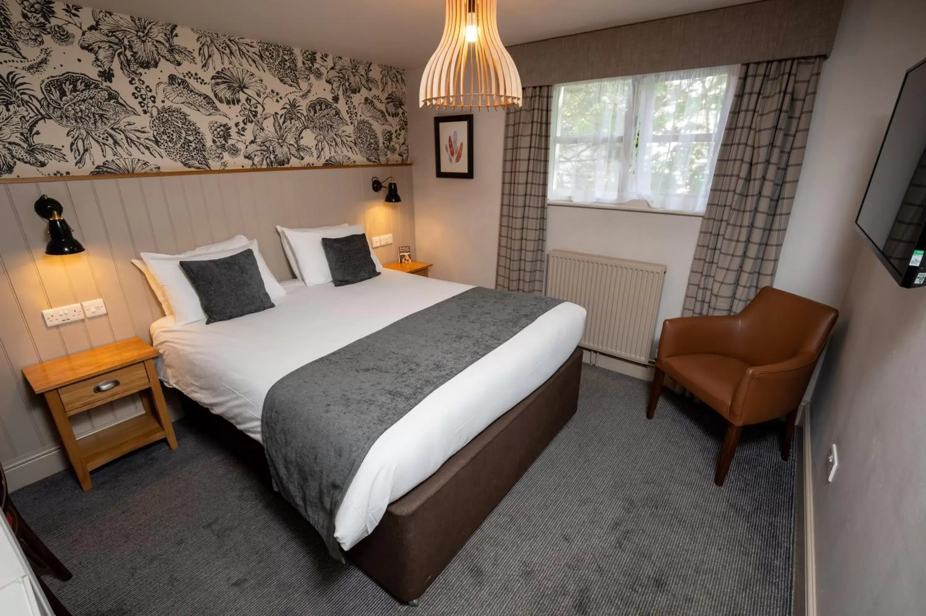 Bedroom, Bed in Cedars Inn by Greene King Inns