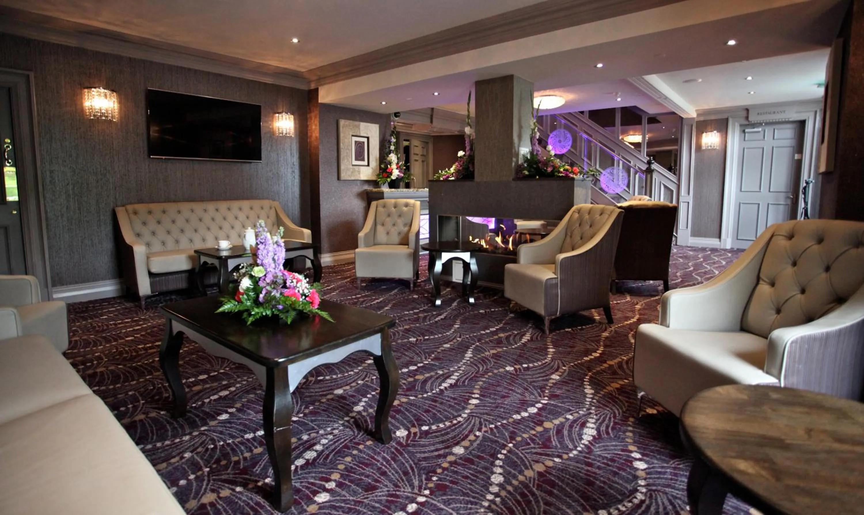 Lobby or reception in Greenvale Hotel