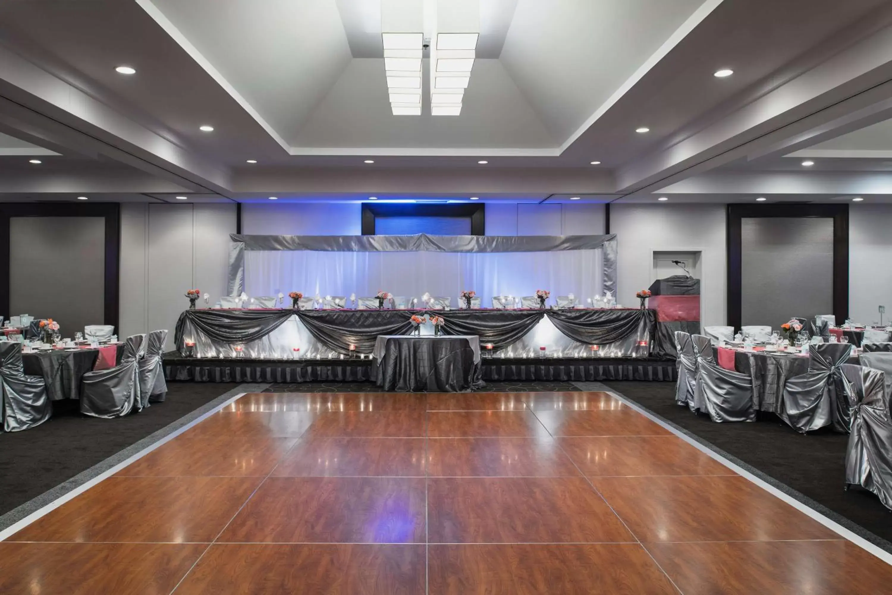 Meeting/conference room, Banquet Facilities in Hilton Winnipeg Airport Suites