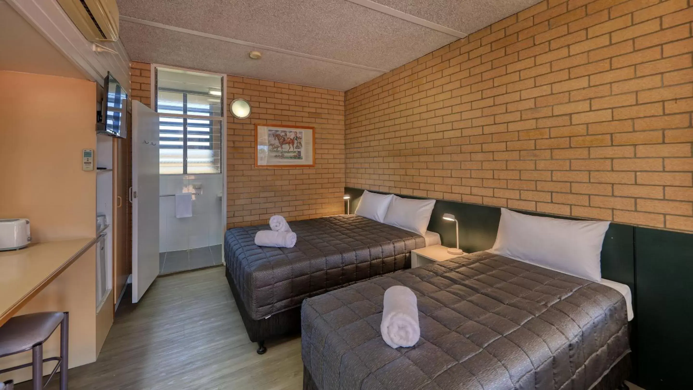 Bed in Goondiwindi Motel