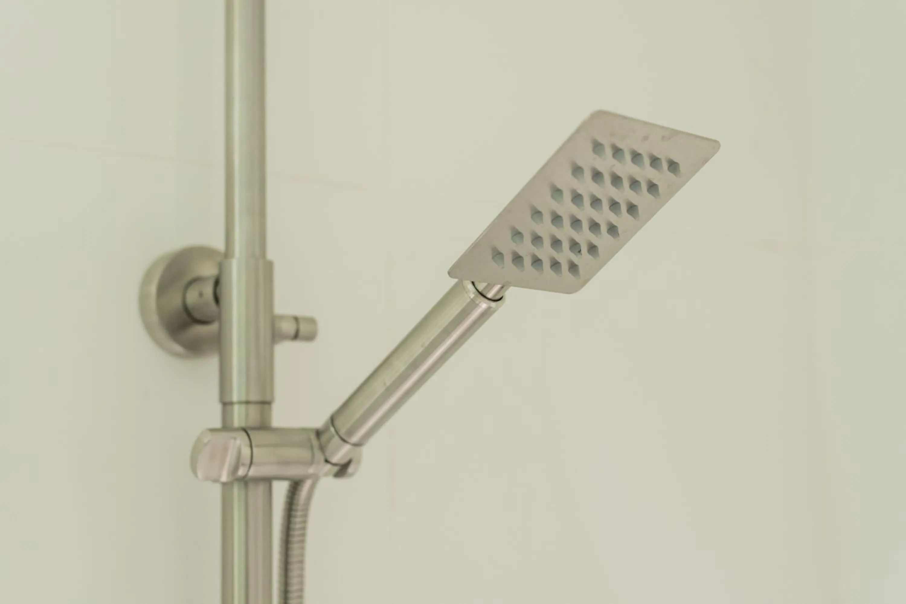 Shower in Bunk & Bilik Hotel Jalan Ipoh