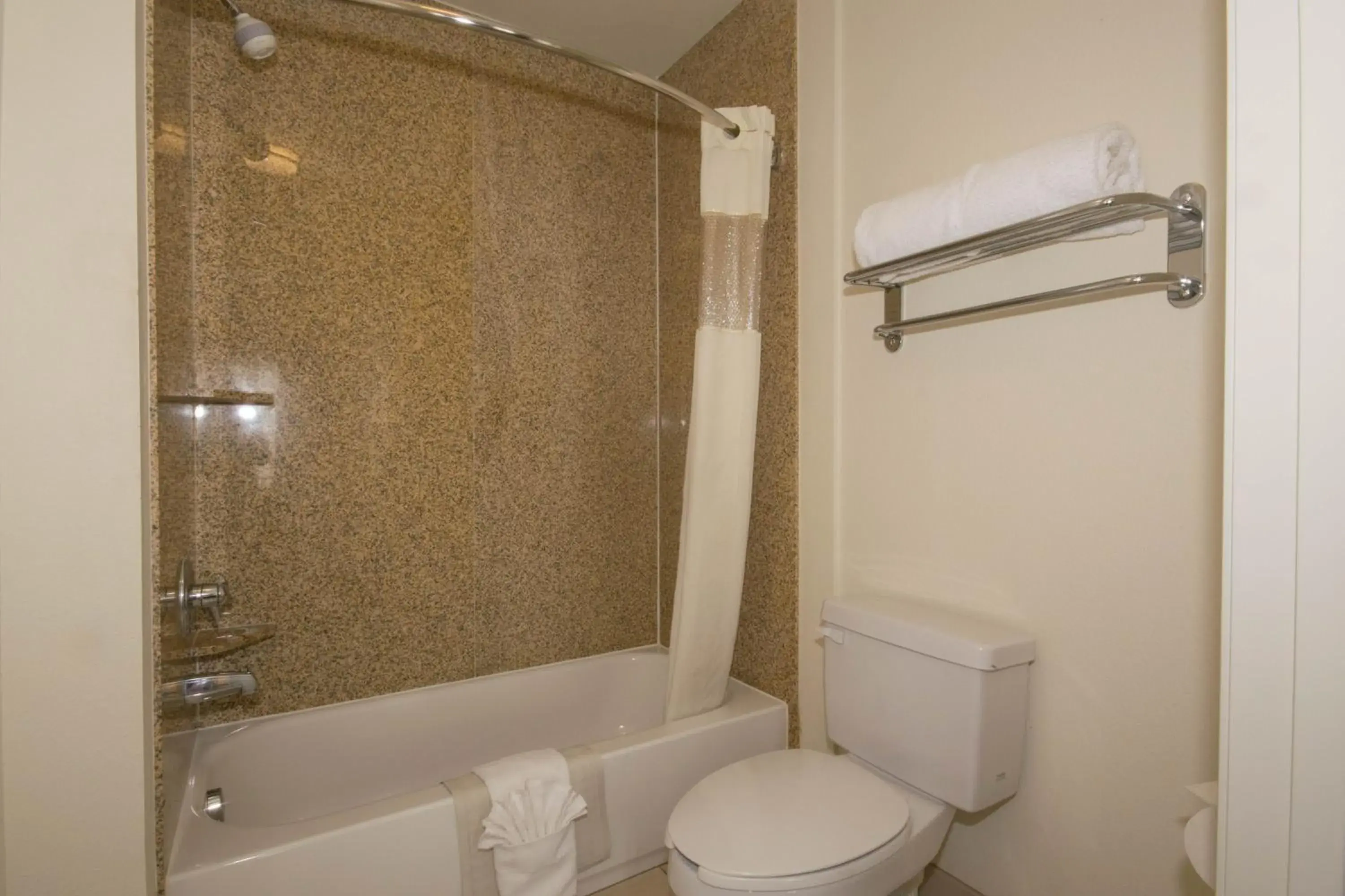 Toilet, Bathroom in Hotel Extended Studio Inn