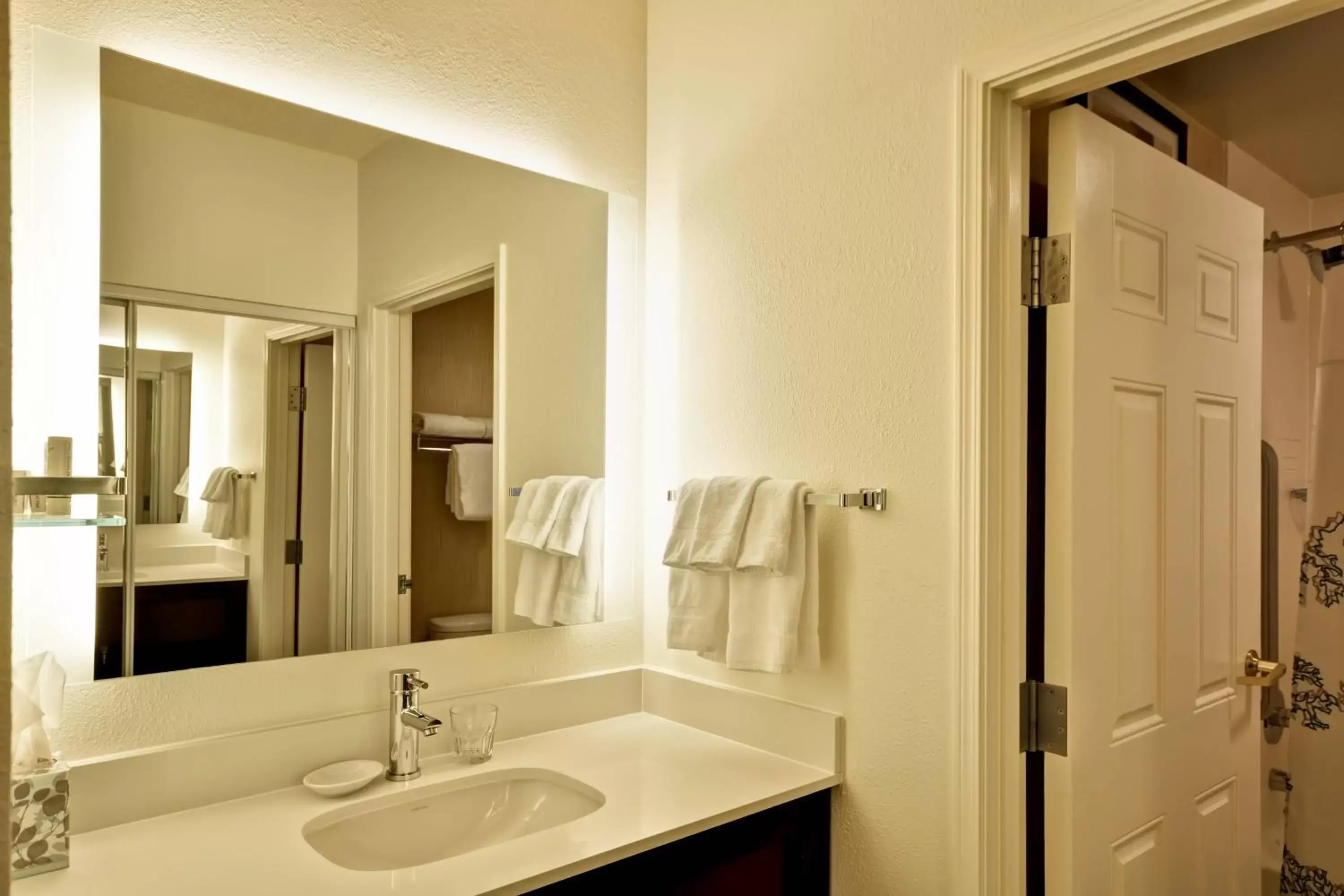 Bathroom in Residence Inn Lexington South Hamburg Place