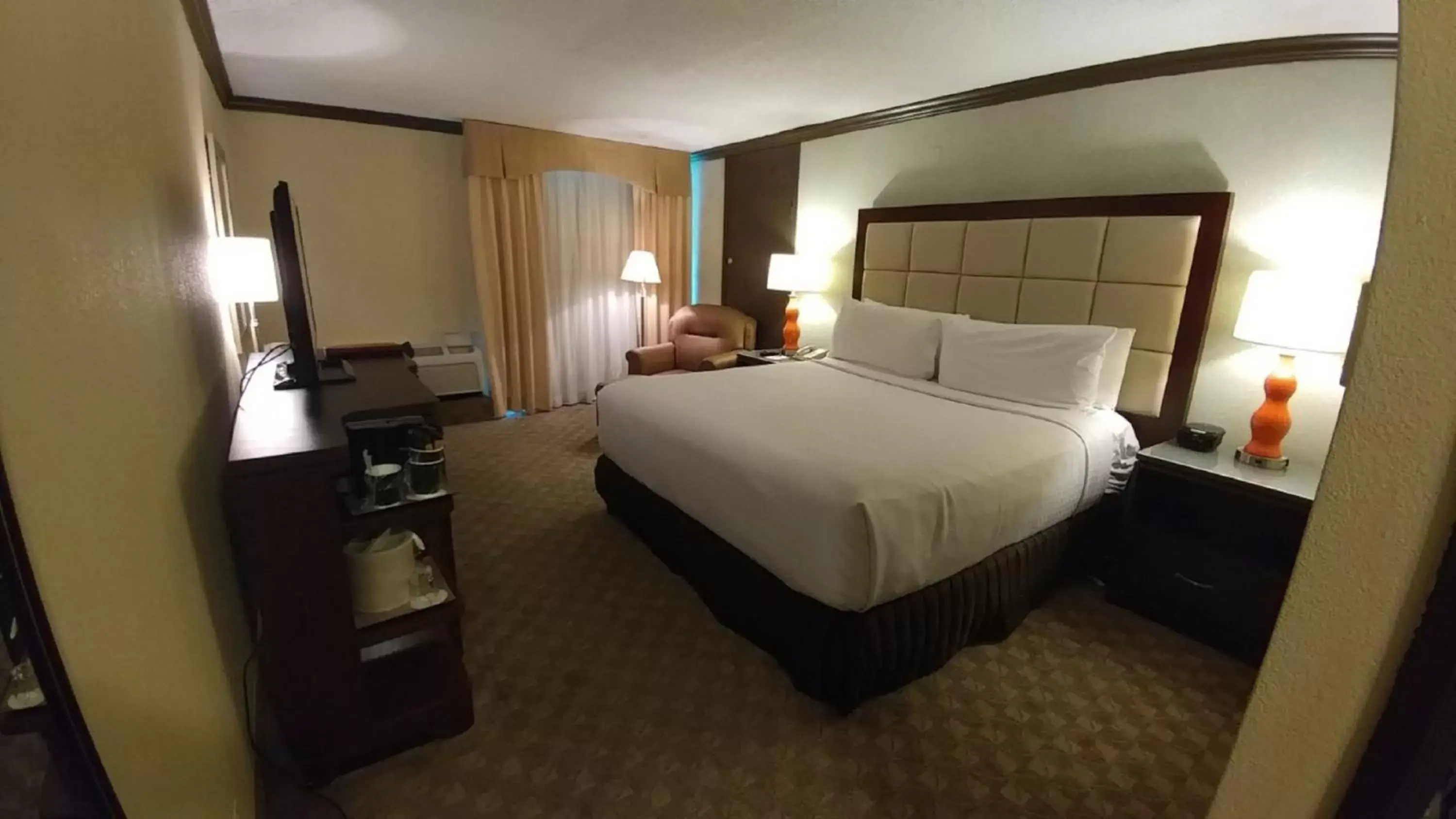 Photo of the whole room, Bed in Wyndham Houston near NRG Park - Medical Center
