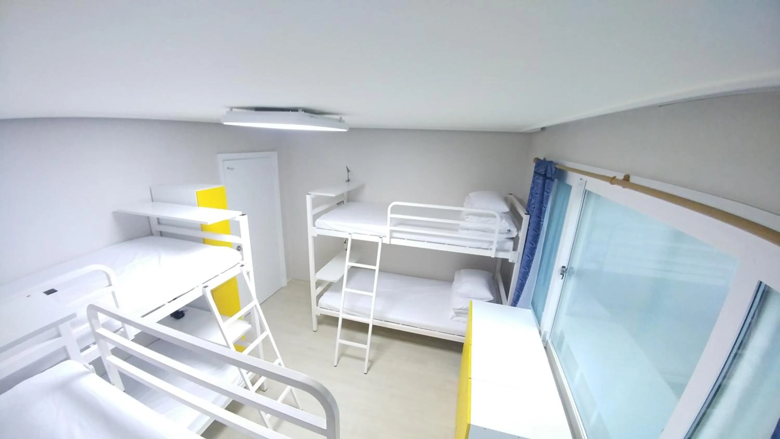 Bedroom, Bed in Hause Itaewon