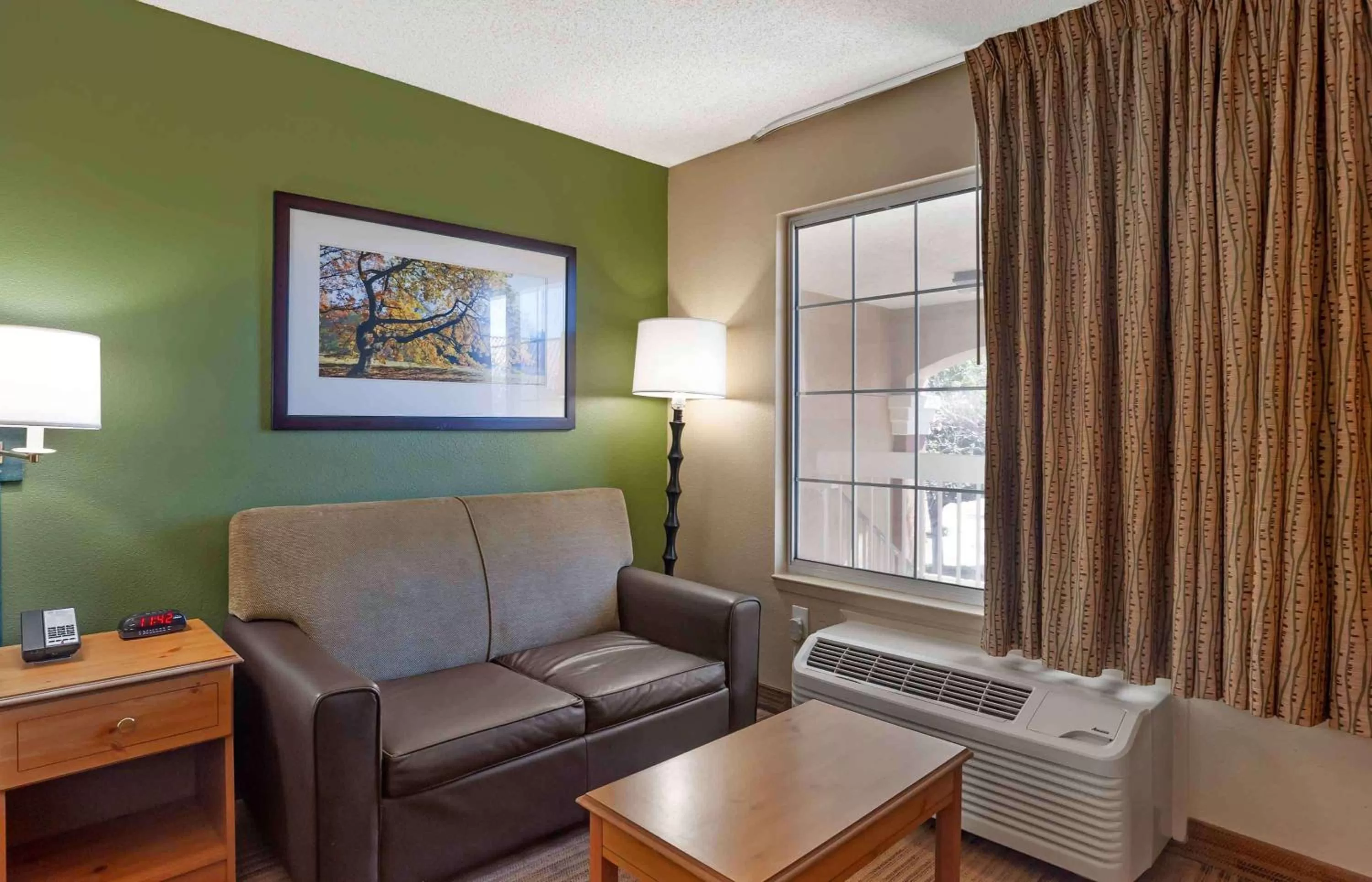 Bedroom in Extended Stay America Suites - San Diego - Sorrento Mesa