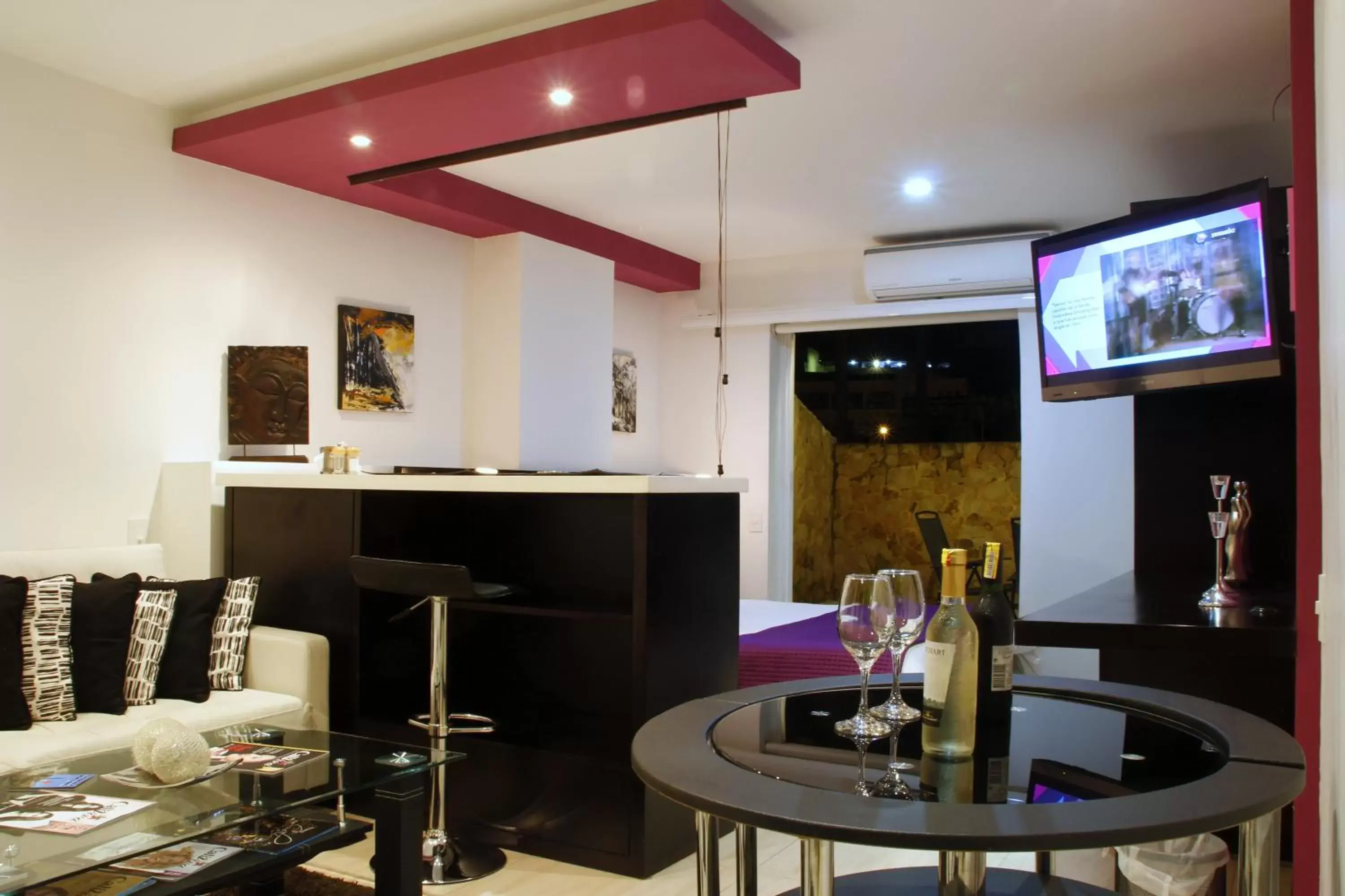 Living room, TV/Entertainment Center in Aqua Granada Hotel