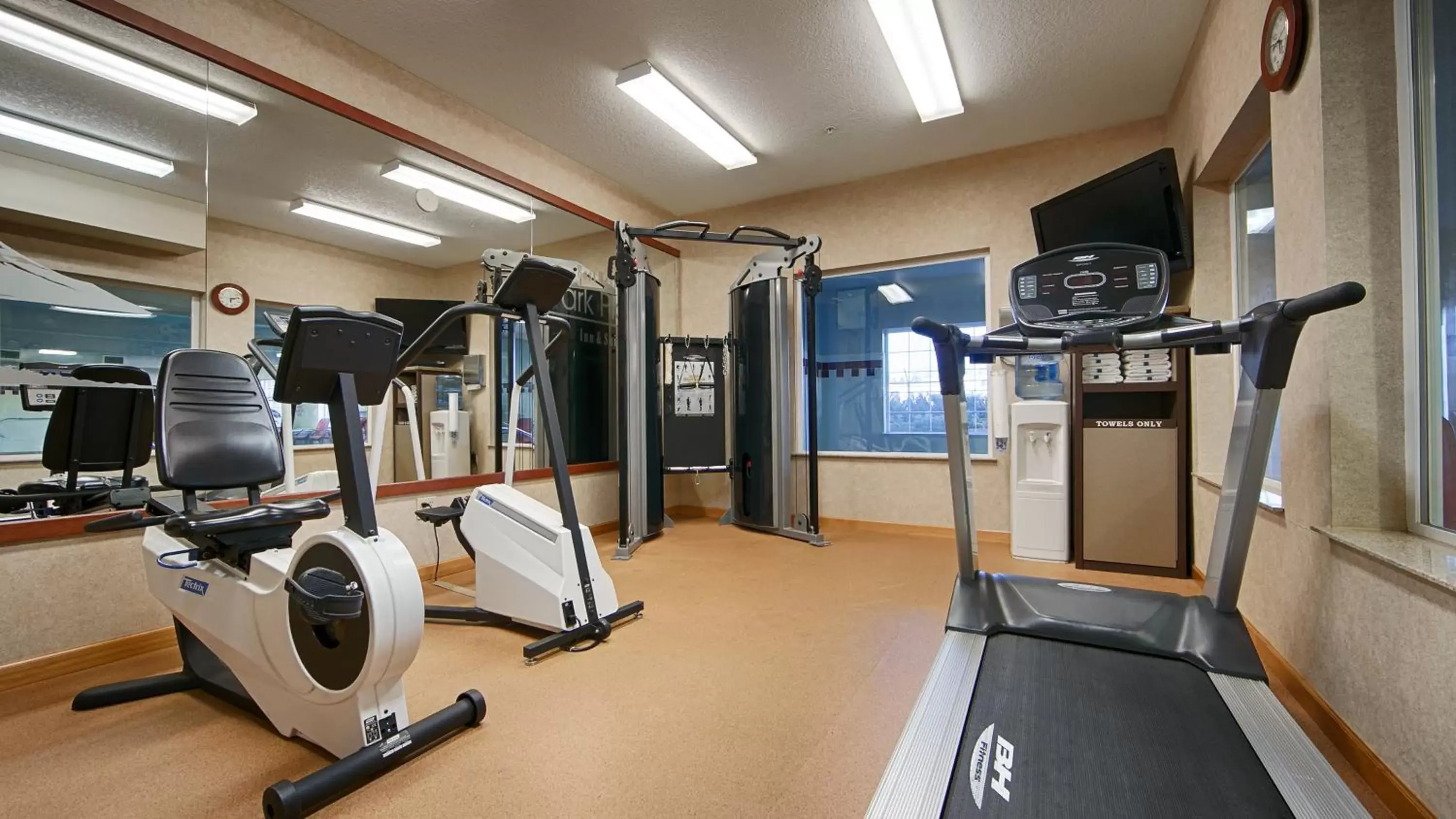 Fitness centre/facilities, Fitness Center/Facilities in Best Western Plus Park Place Inn & Suites