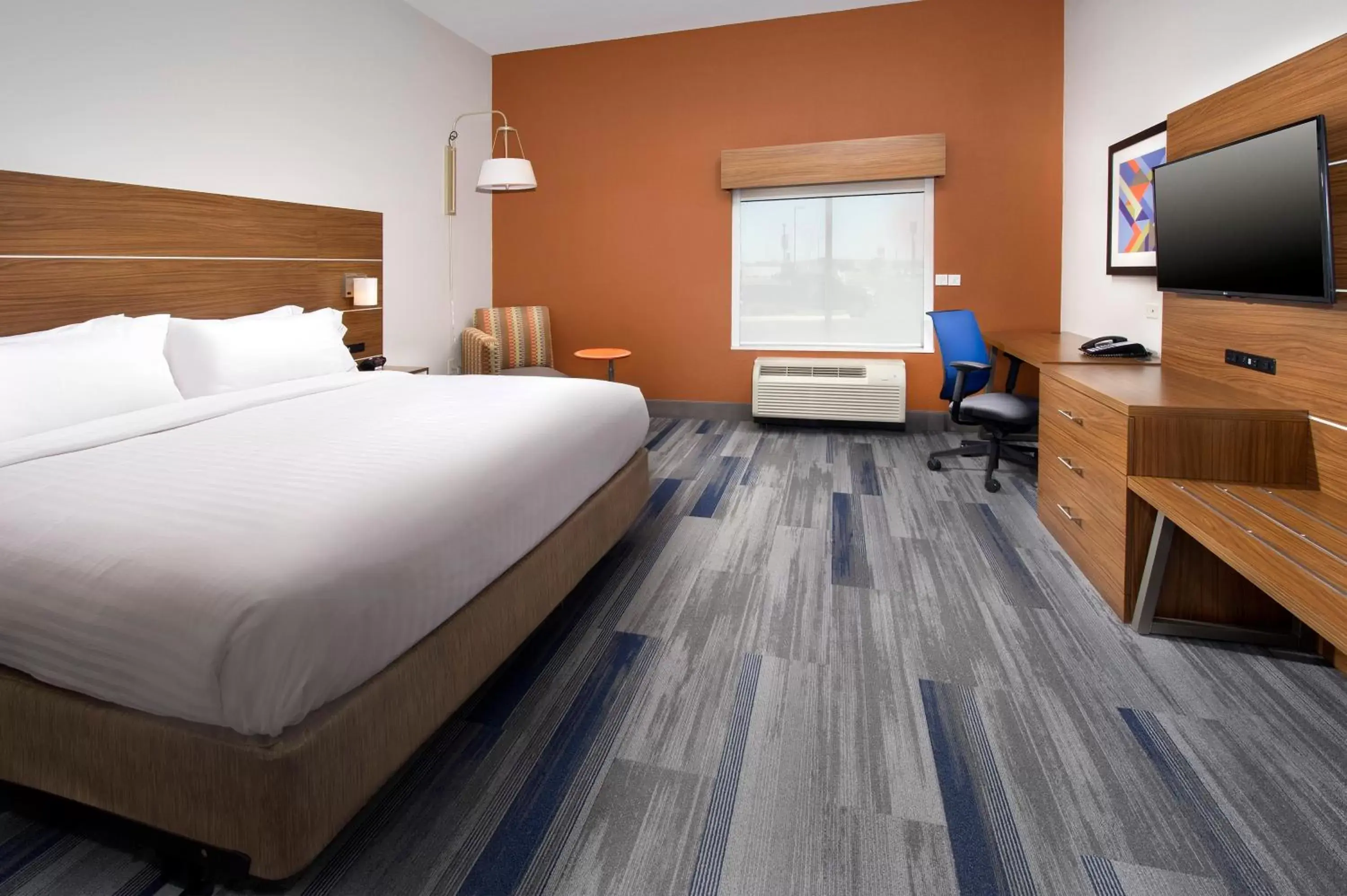 Photo of the whole room, Bed in Holiday Inn Express & Suites New Braunfels, an IHG Hotel