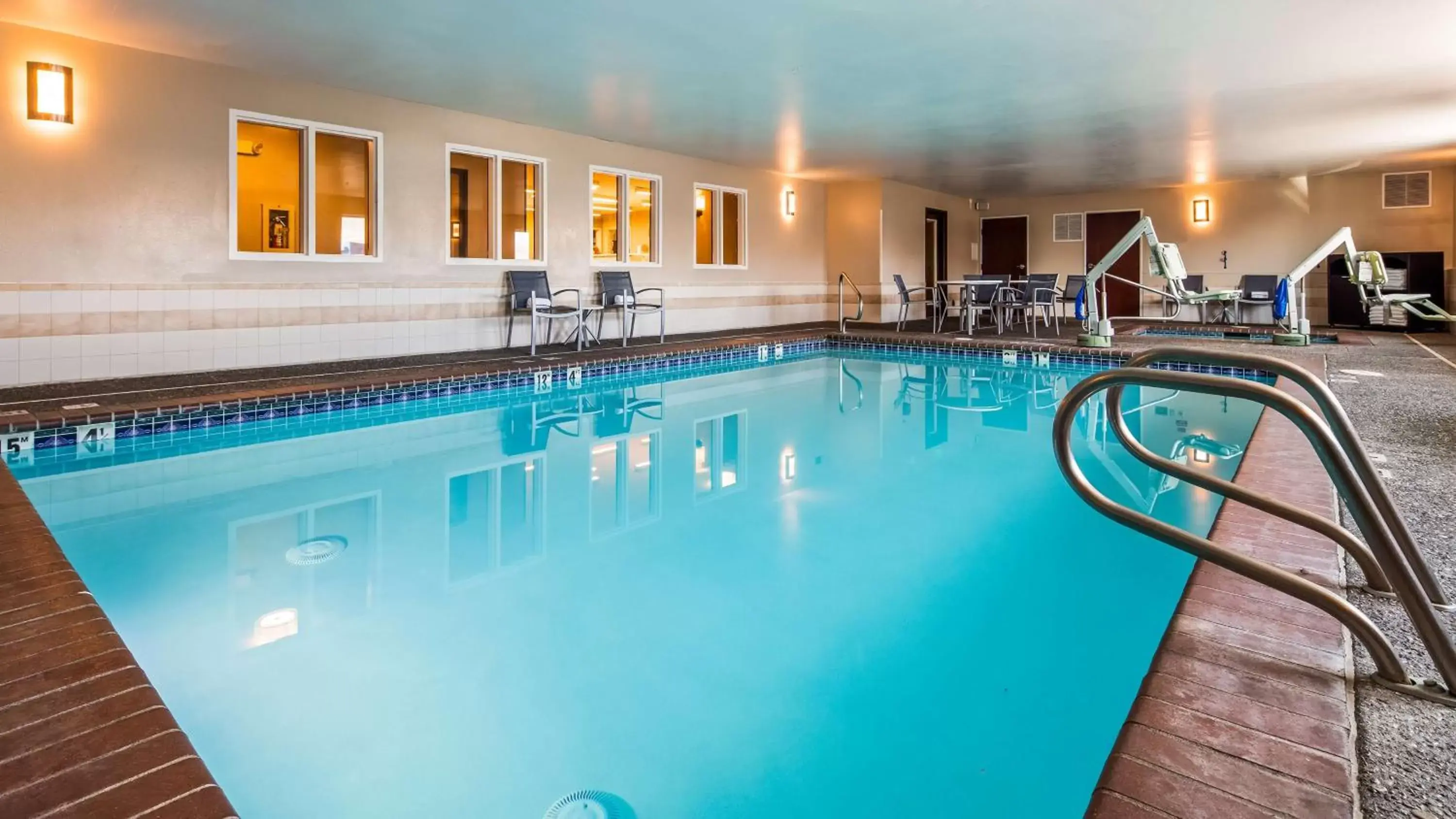 On site, Swimming Pool in Best Western Plus Wenatchee Downtown Hotel