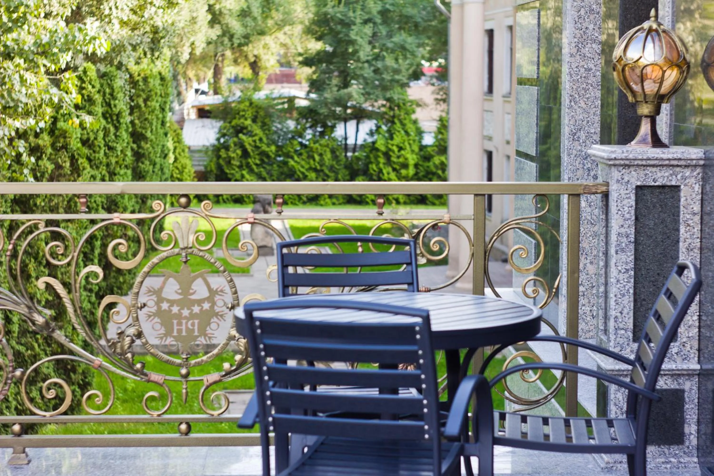 Restaurant/places to eat in Plaza Hotel Bishkek