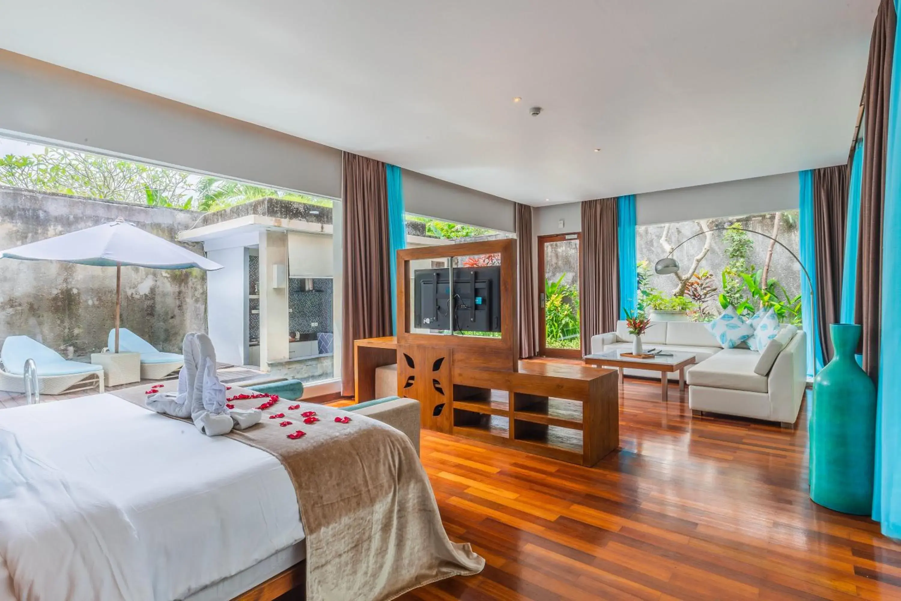 Bedroom in The Leaf Jimbaran Luxury Villas