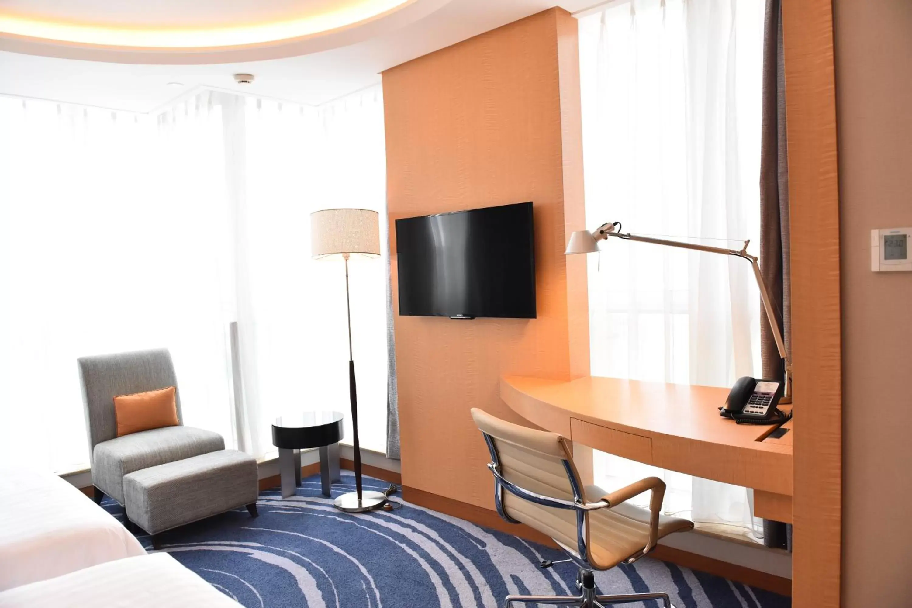 TV and multimedia, TV/Entertainment Center in Crowne Plaza - Shenzhen Futian, an IHG Hotel