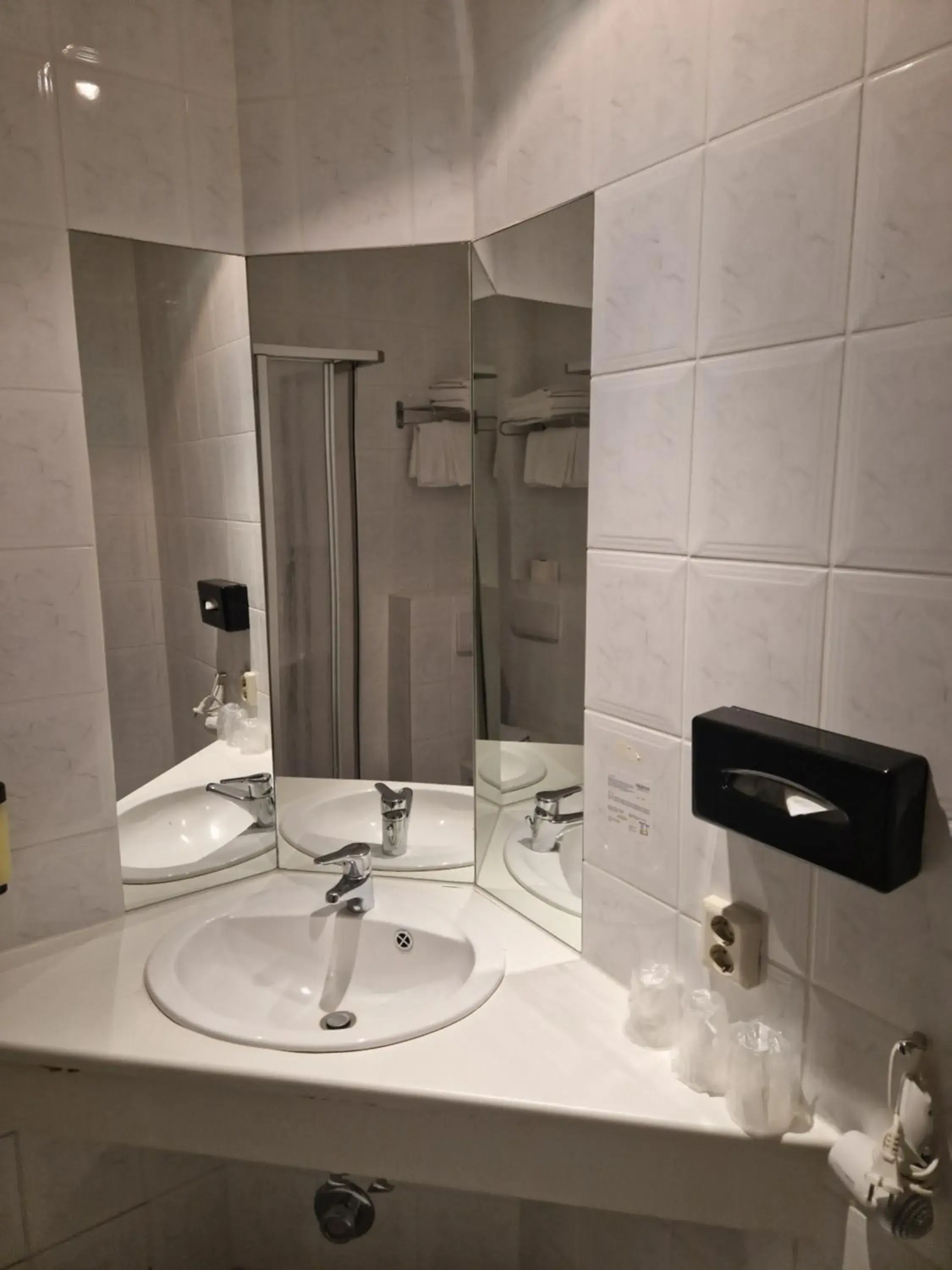 Bathroom in Entrée Hotel Glinde