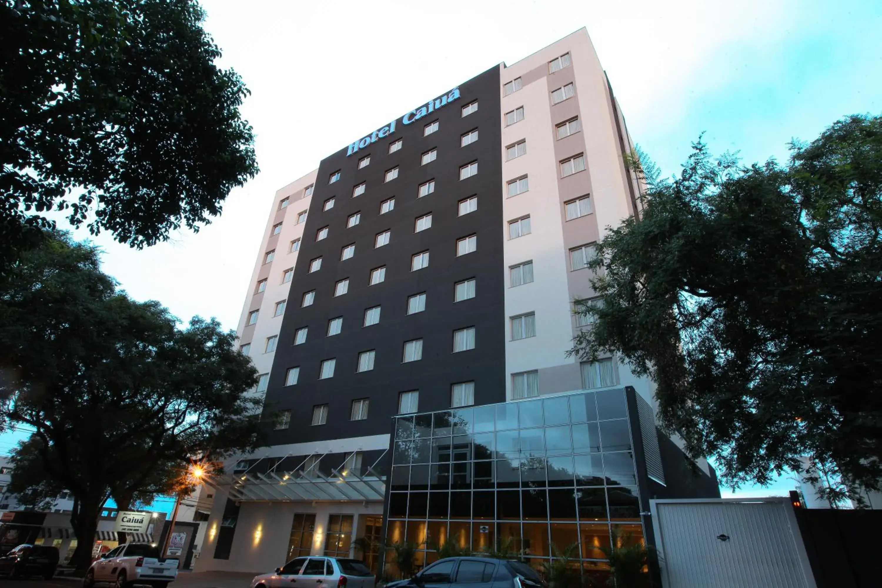 Facade/entrance, Property Building in Hotel Caiuá Cascavel