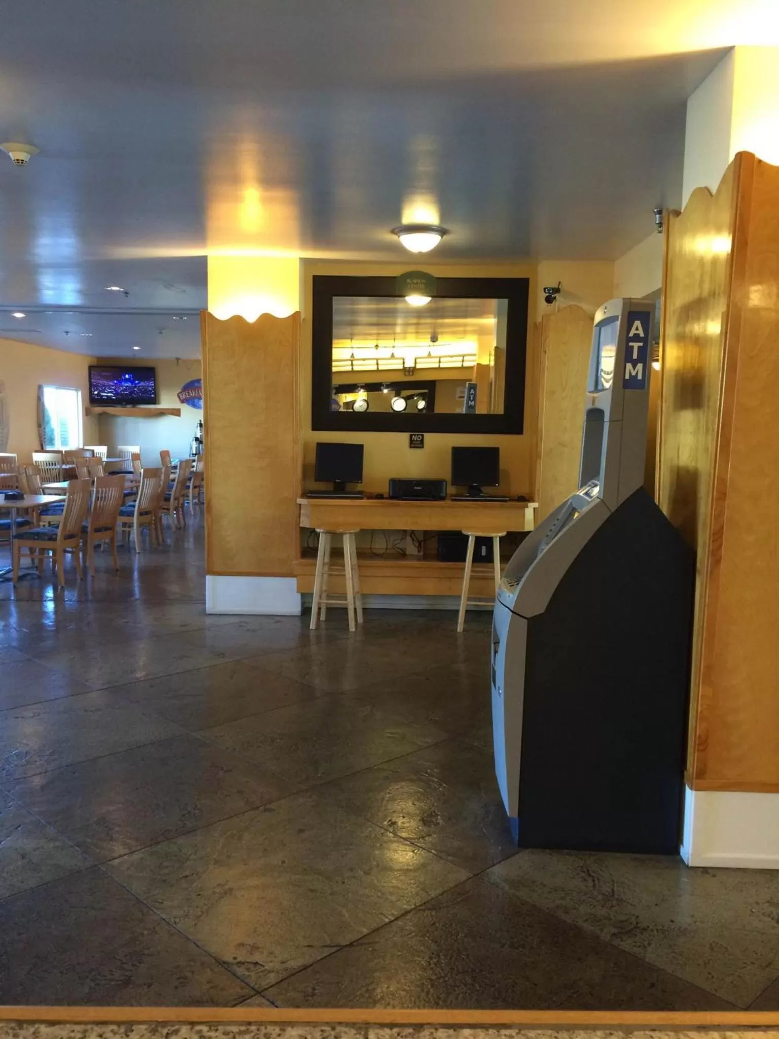 Restaurant/places to eat in Baymont by Wyndham Lawrenceburg