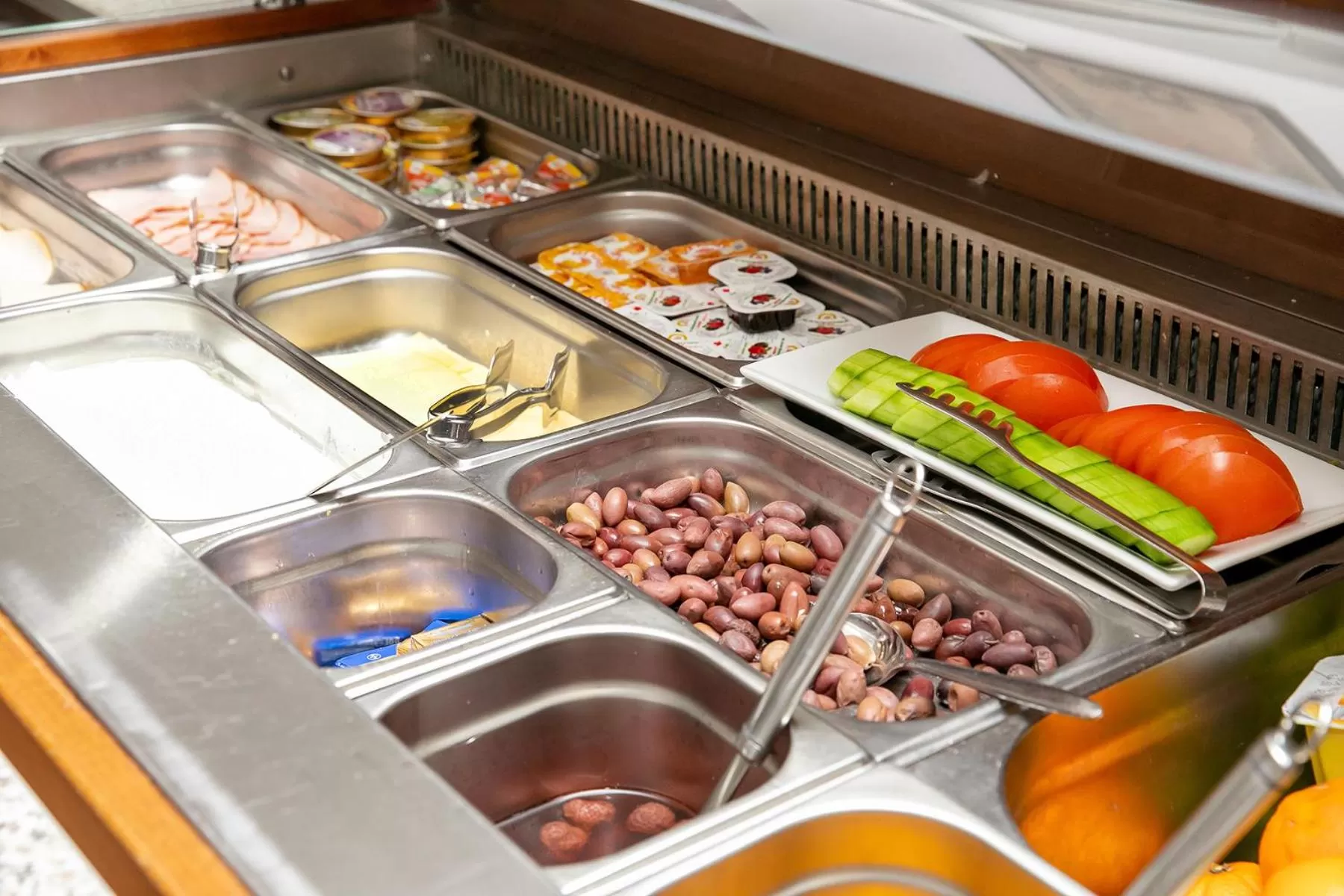 Continental breakfast in Hotel Niky