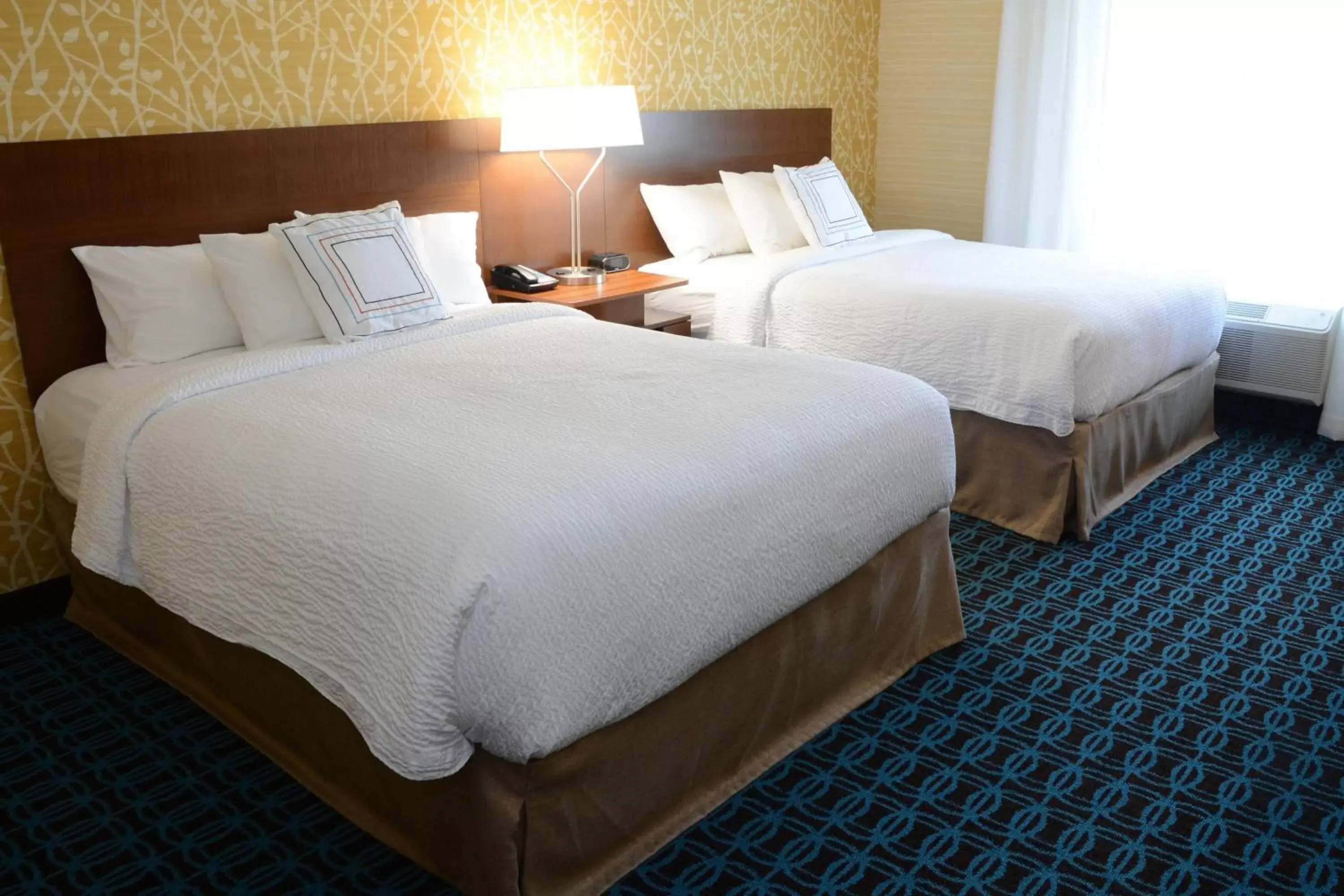 Photo of the whole room, Bed in Fairfield Inn & Suites By Marriott Somerset